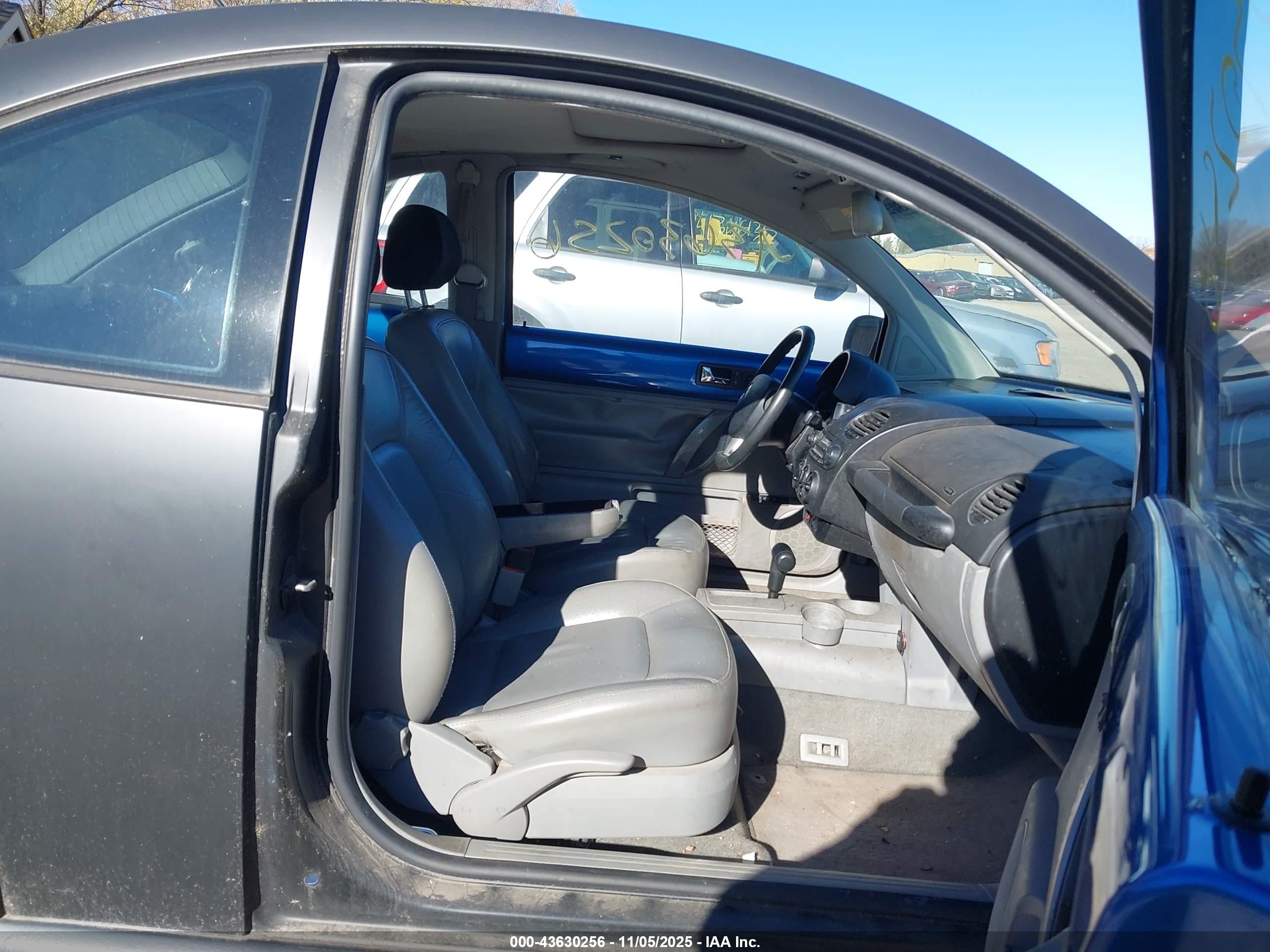 2001 Volkswagen New Beetle Gls Черный vin: 3VWCS21C51M422305