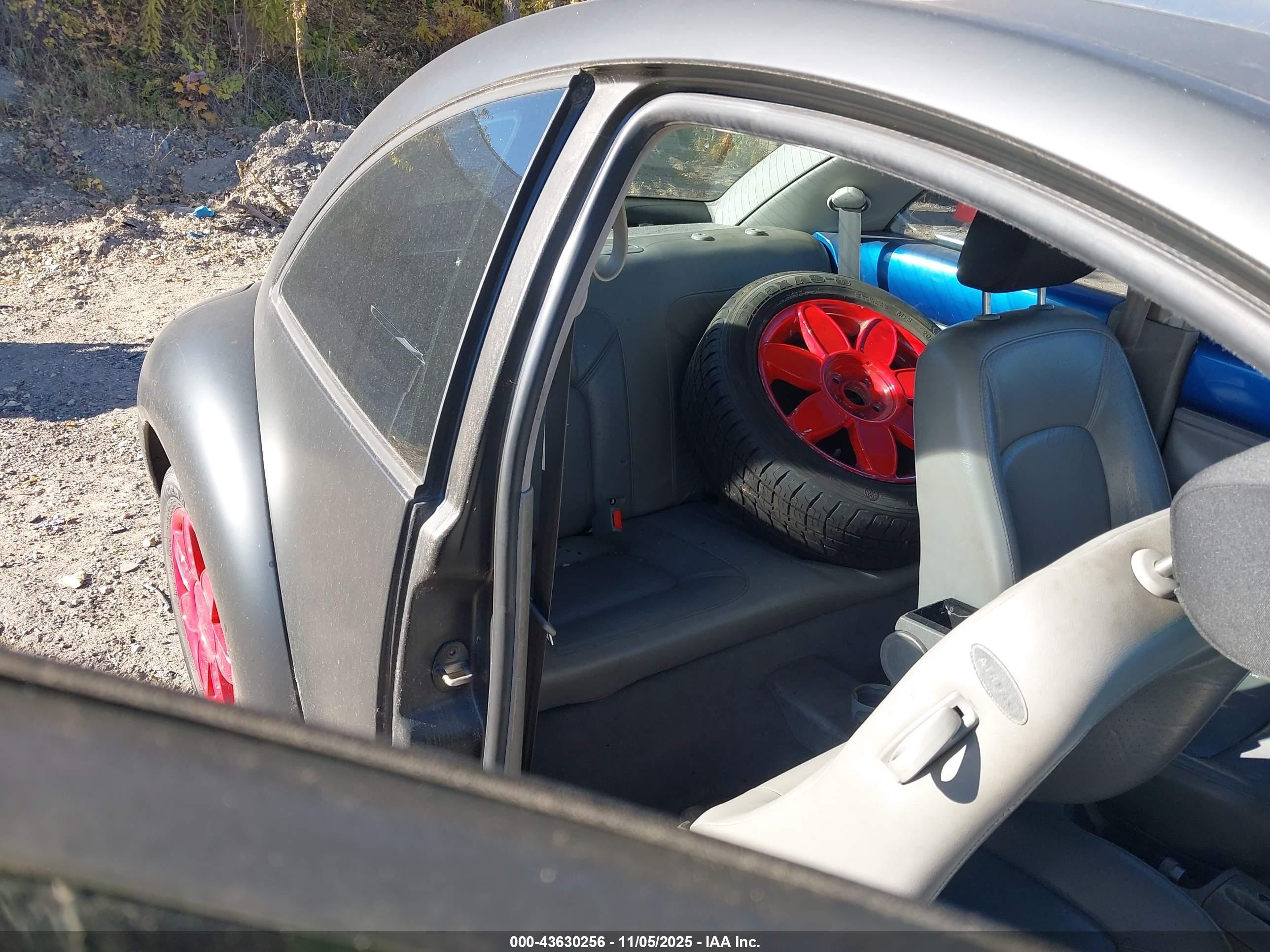 2001 Volkswagen New Beetle Gls Черный vin: 3VWCS21C51M422305