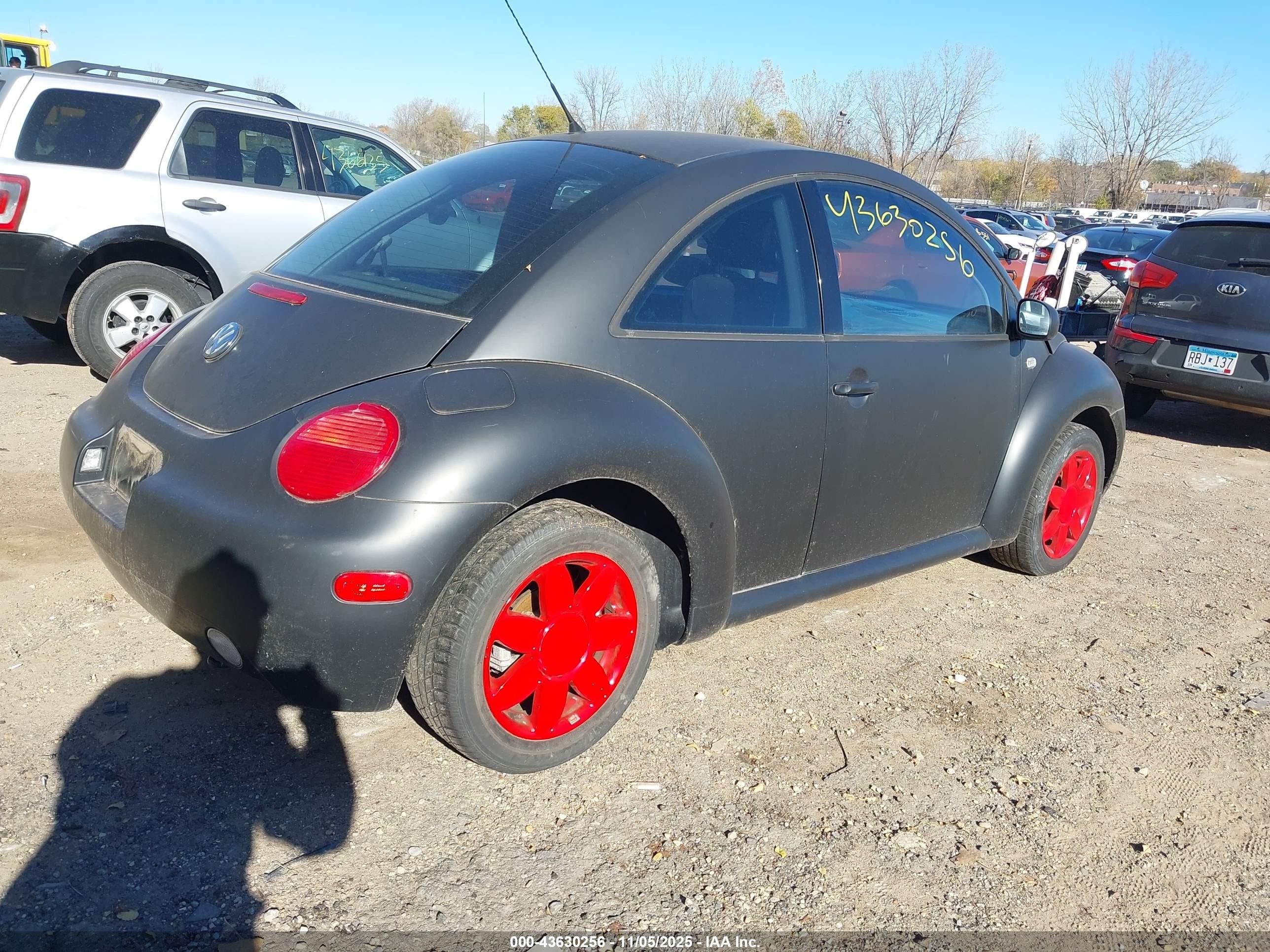 2001 Volkswagen New Beetle Gls Черный vin: 3VWCS21C51M422305