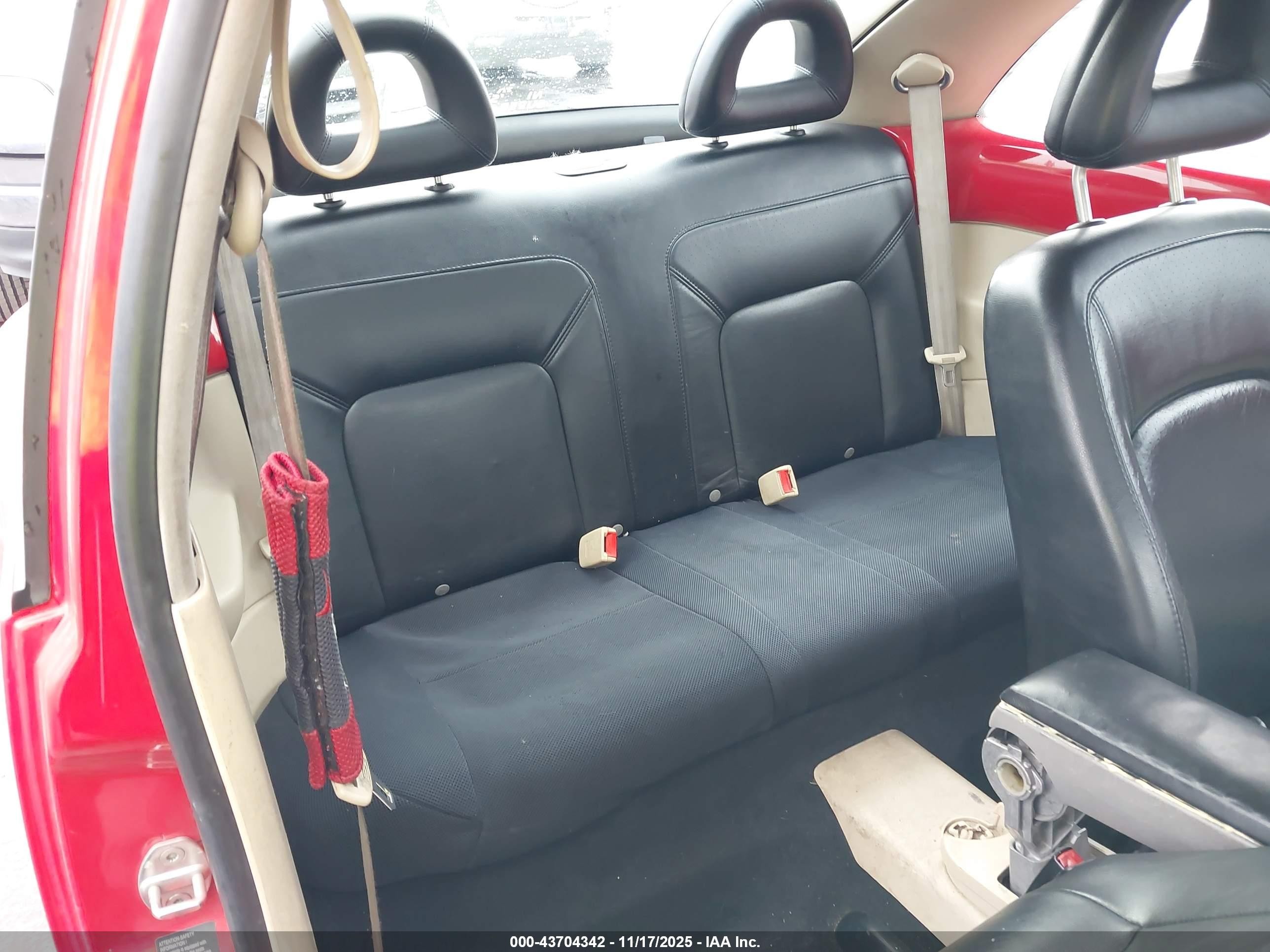 2001 Volkswagen New Beetle Gls Red vin: 3VWCS21C71M408423