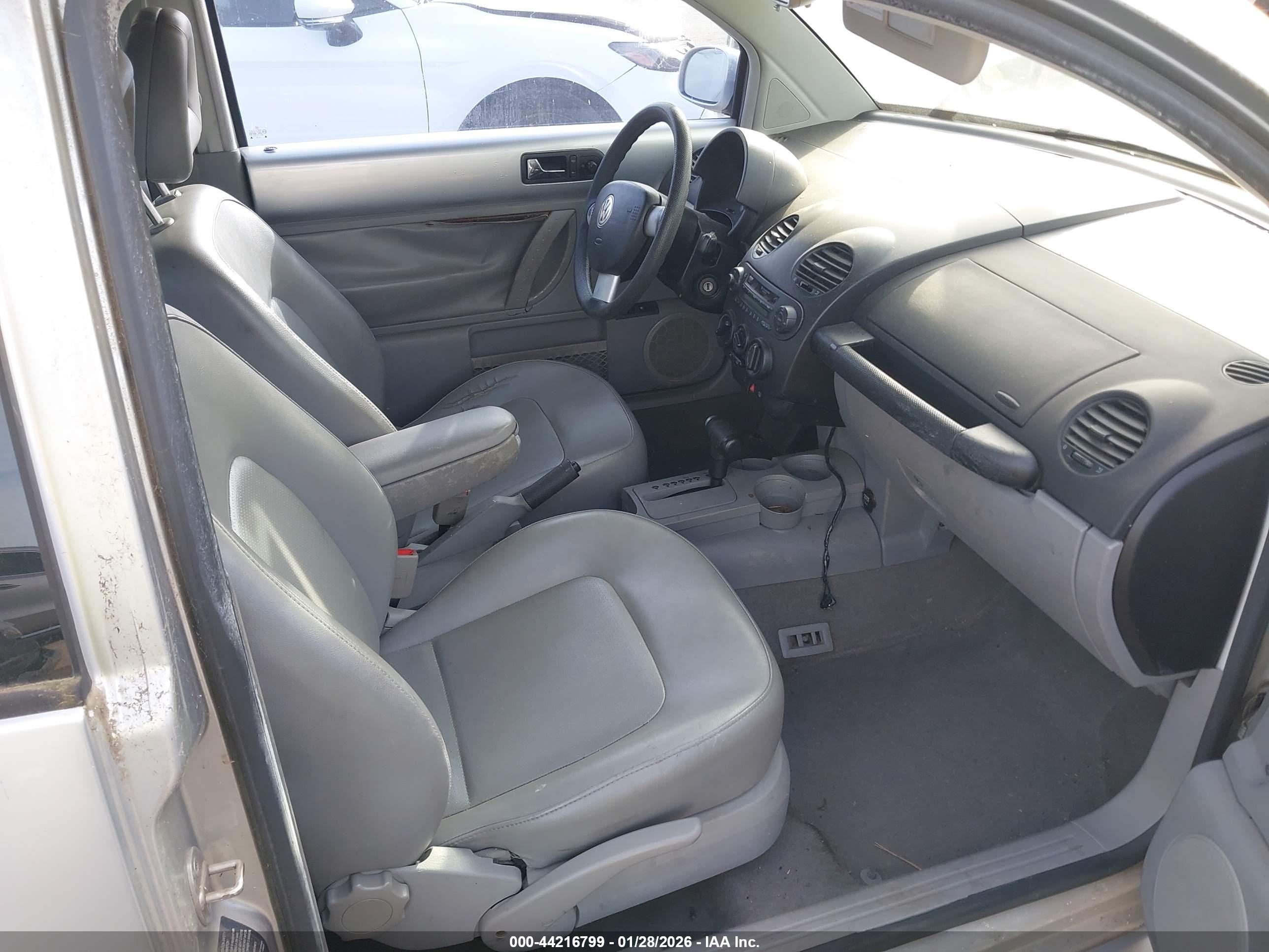 2001 Volkswagen New Beetle Gls Silver vin: 3VWCT21C61M412685