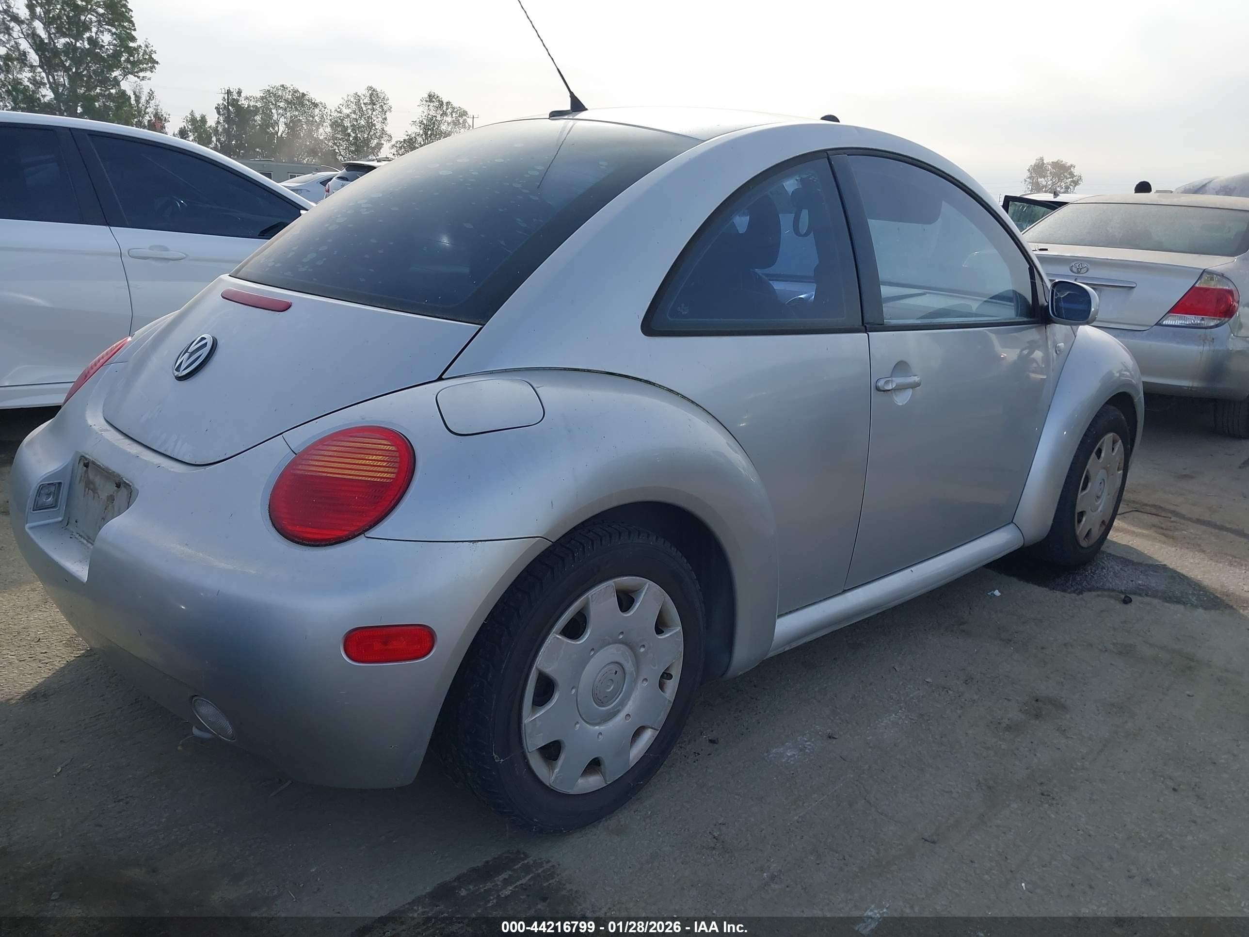 2001 Volkswagen New Beetle Gls Silver vin: 3VWCT21C61M412685