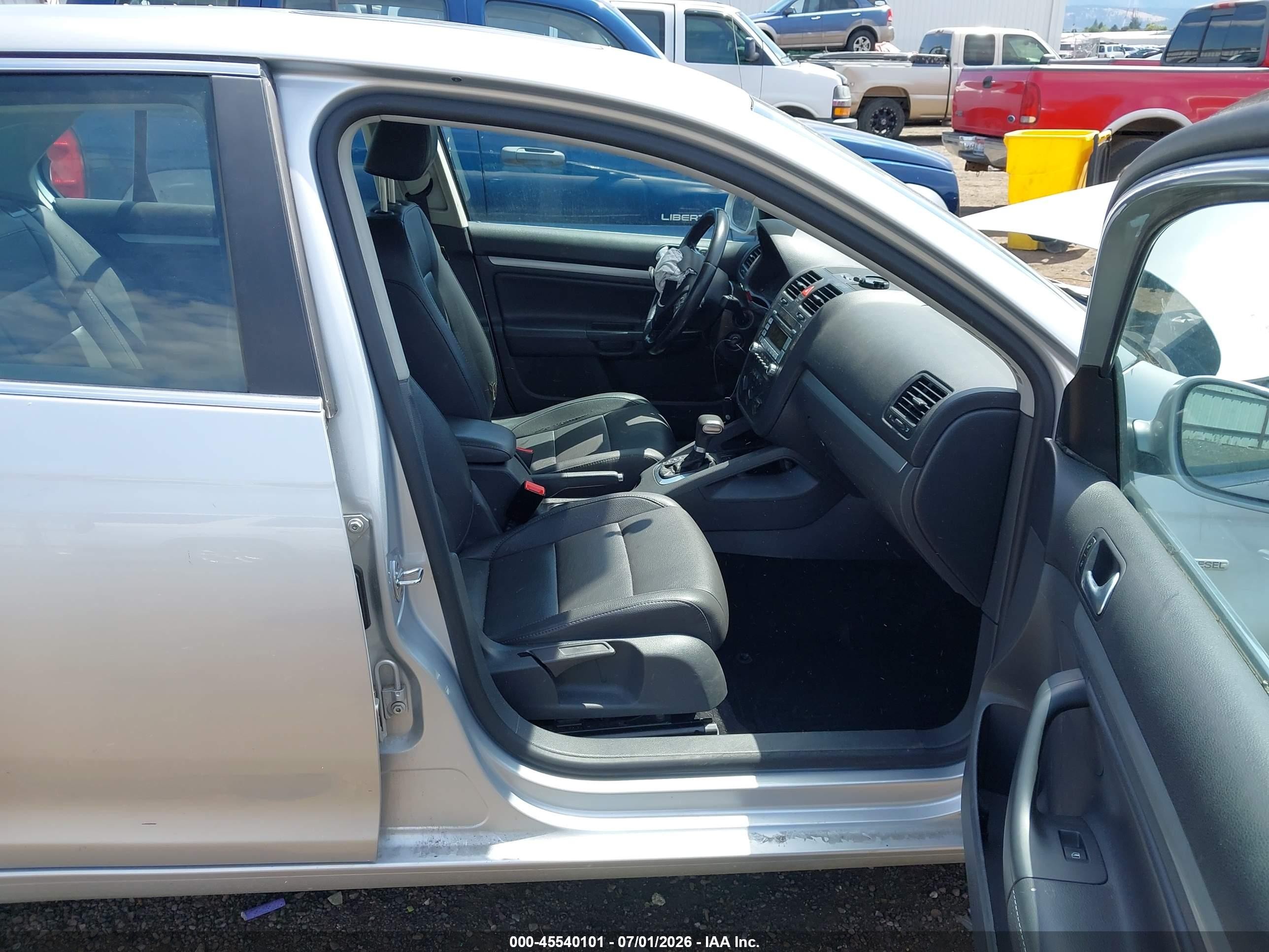 2006 Volkswagen Jetta Diesel Серебряный vin: 3VWCT71K56M057293