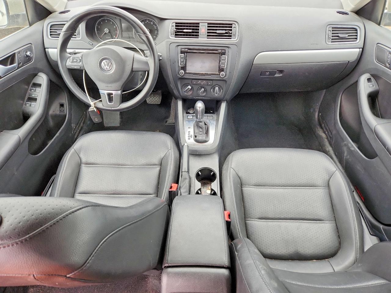 2014 Volkswagen Jetta Se Beige vin: 3VWD07AJ0EM214439
