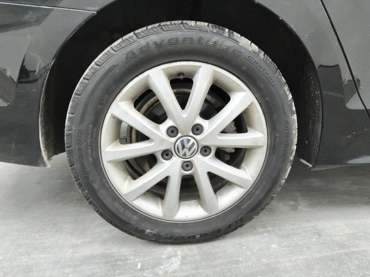 2014 Volkswagen Jetta Se Черный vin: 3VWD07AJ0EM357052 Damage: Right Rear Wheel, Curb Rash, 8 To 9 Inches