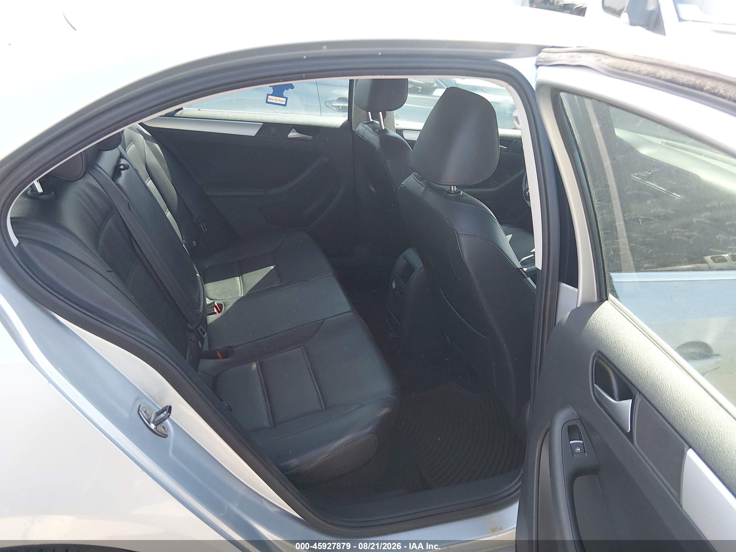2014 Volkswagen Jetta 1.8t Se Silver vin: 3VWD07AJ0EM372859