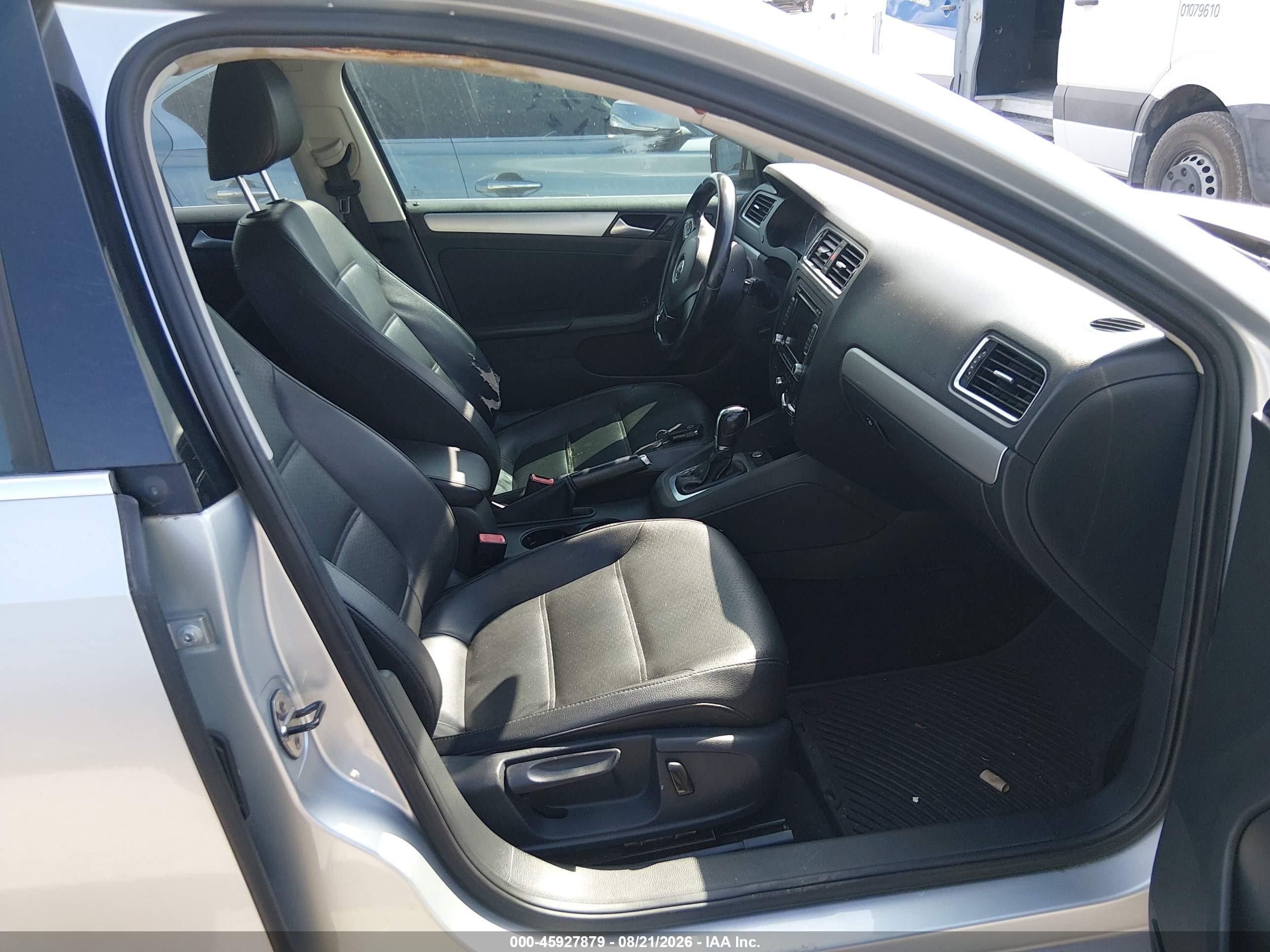 2014 Volkswagen Jetta 1.8t Se Silver vin: 3VWD07AJ0EM372859