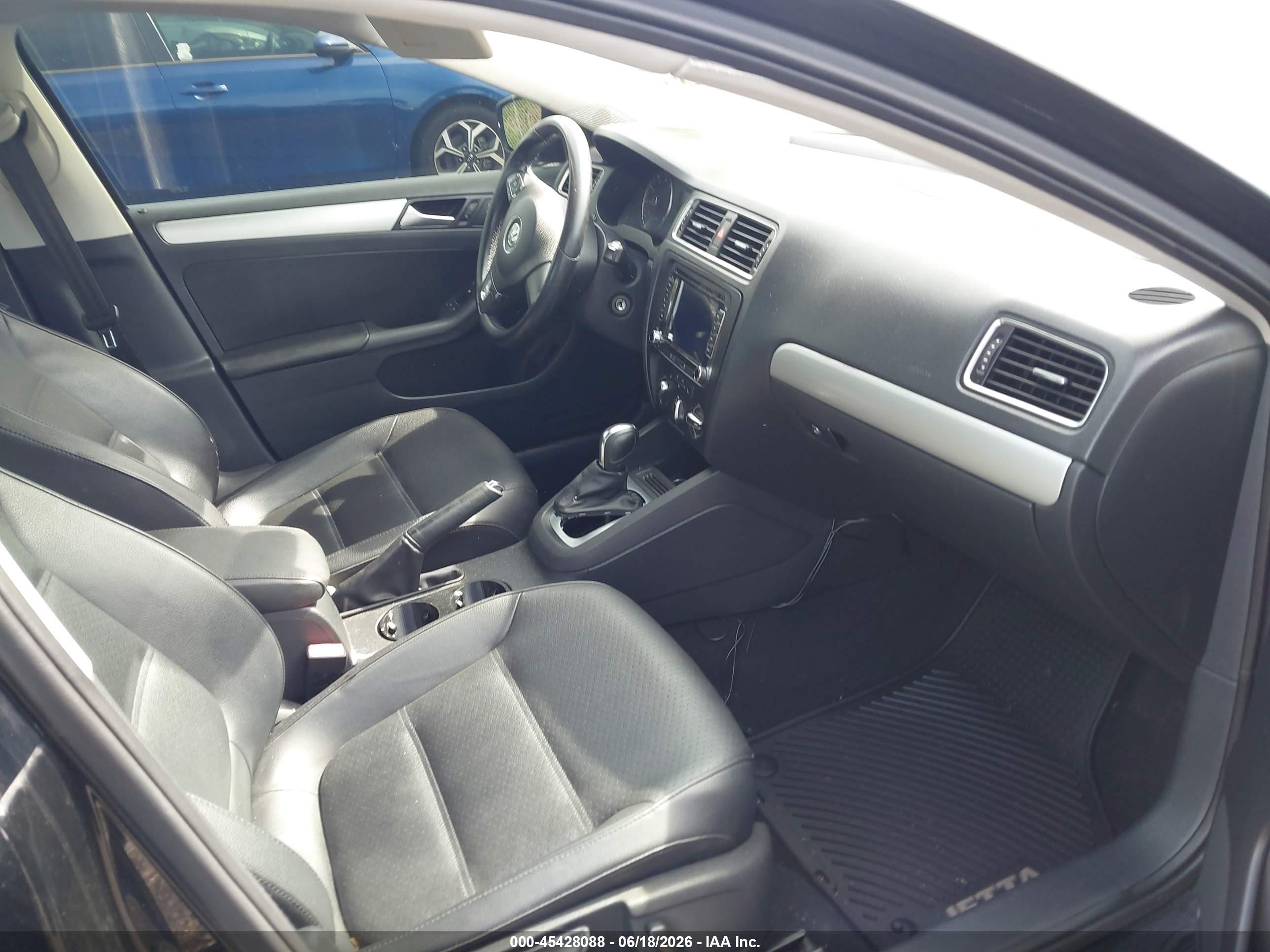 2014 Volkswagen Jetta 1.8t Se Черный vin: 3VWD07AJ0EM428752