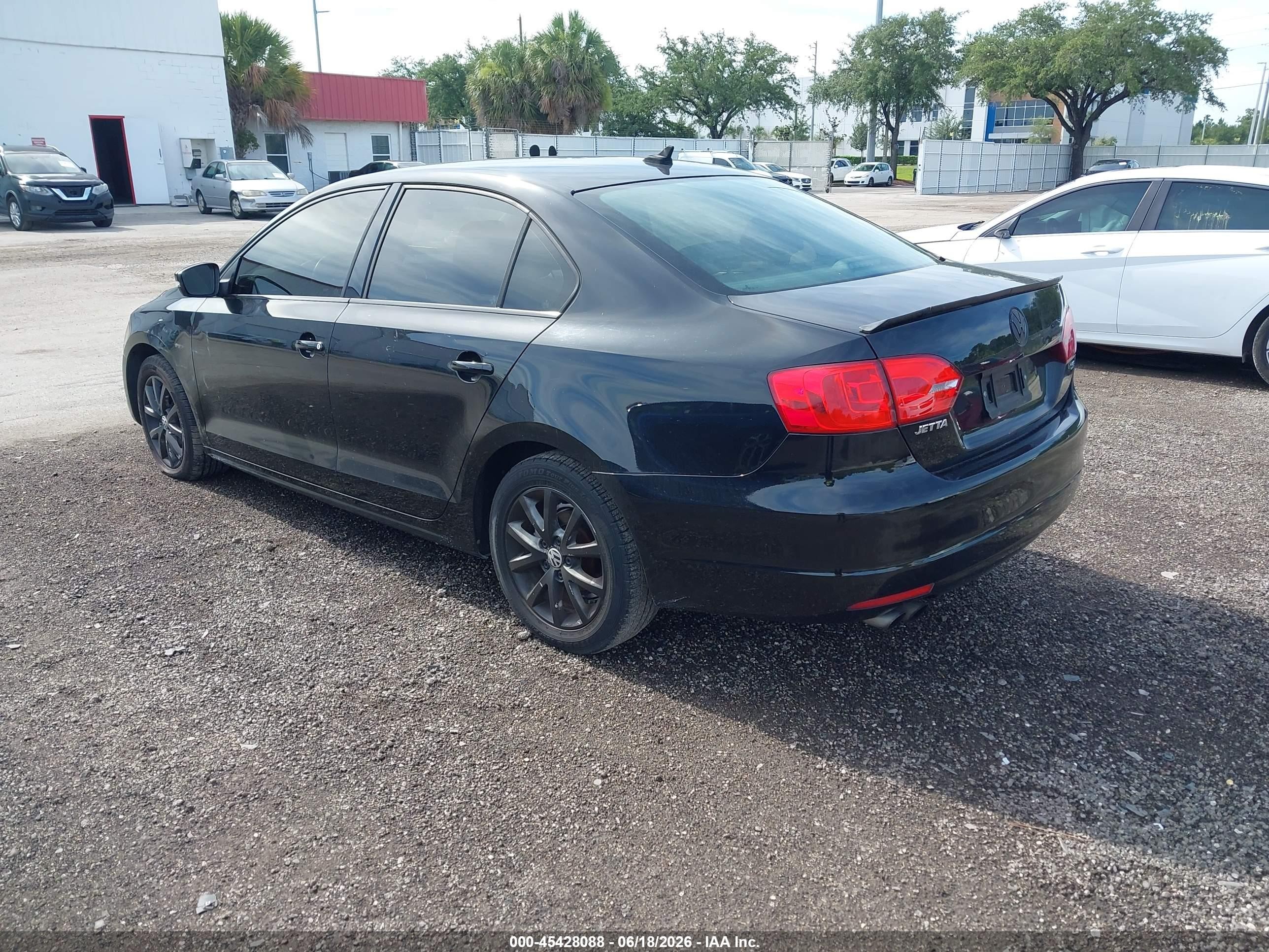 2014 Volkswagen Jetta 1.8t Se Черный vin: 3VWD07AJ0EM428752