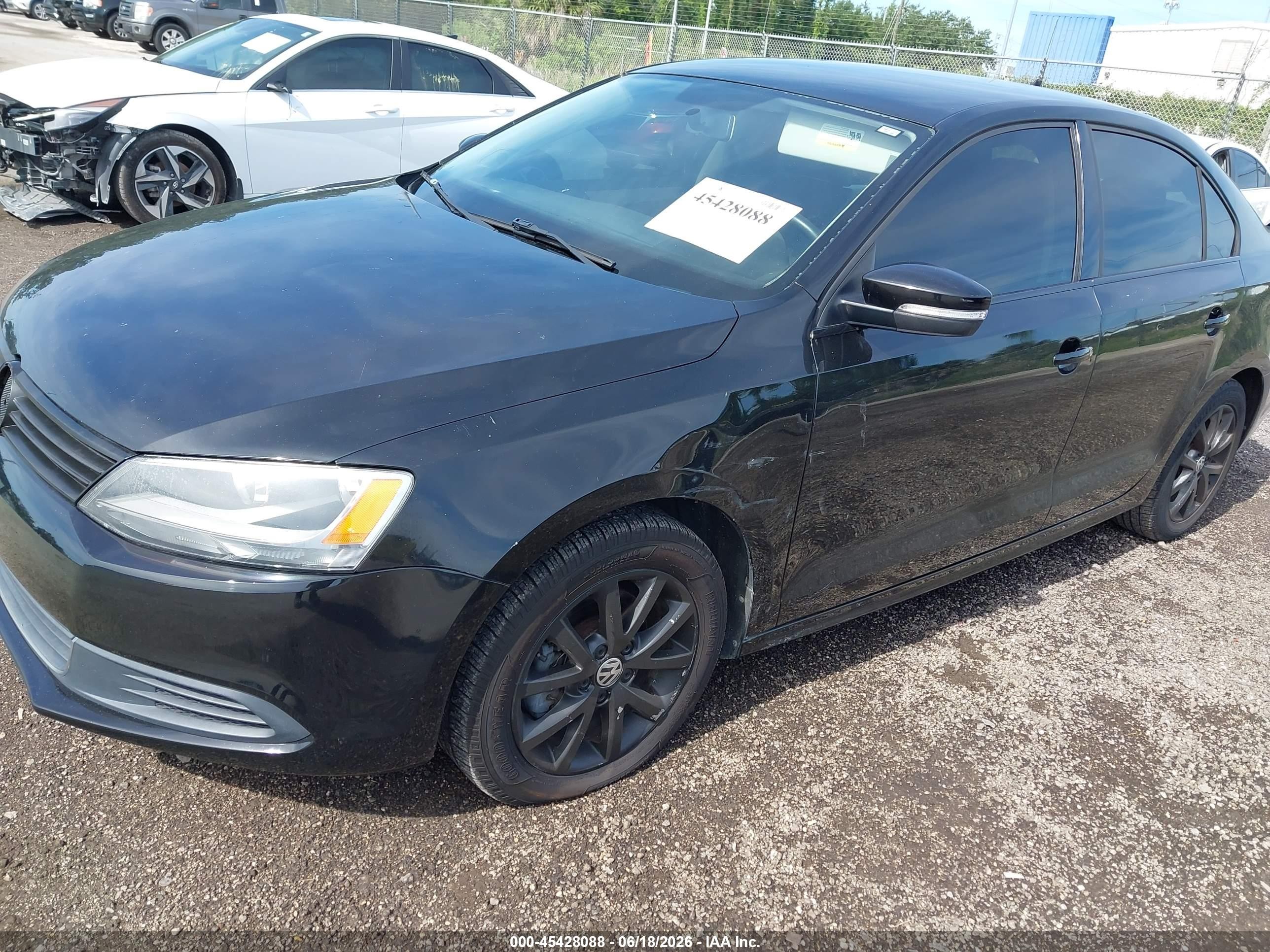 2014 Volkswagen Jetta 1.8t Se Черный vin: 3VWD07AJ0EM428752