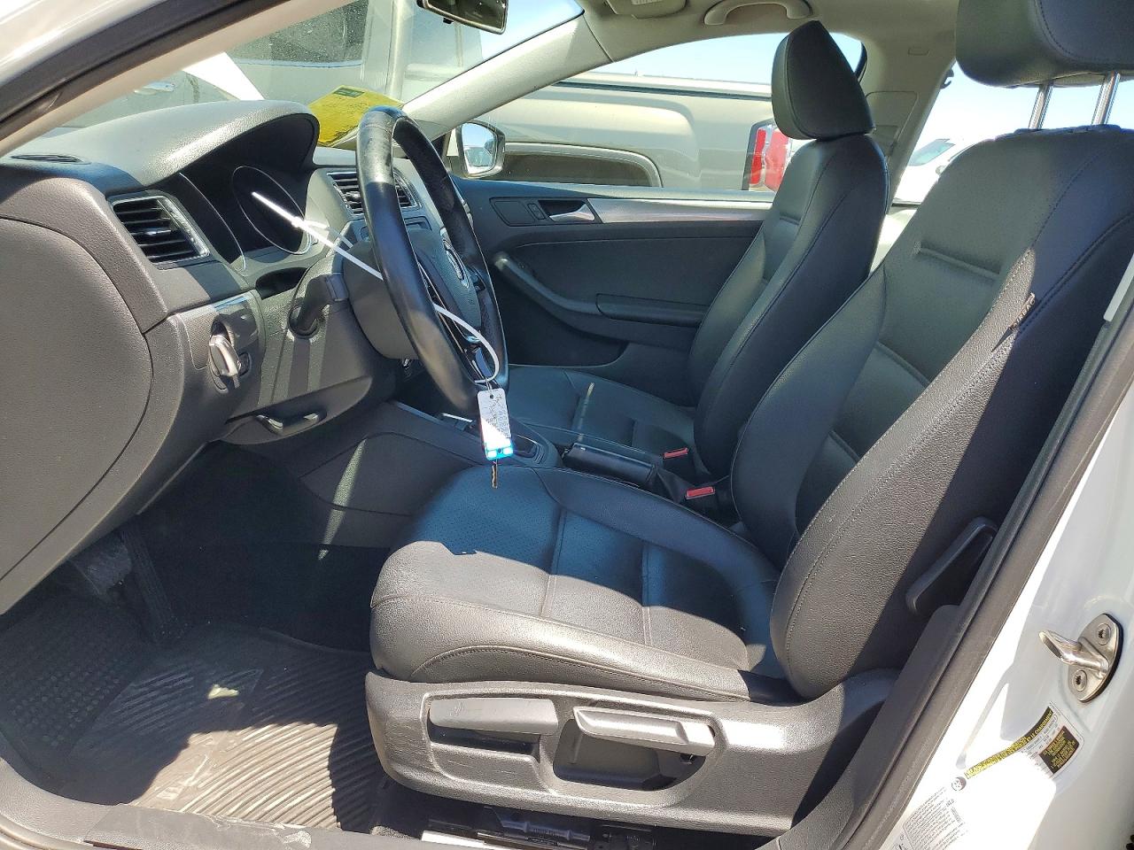 2015 Volkswagen Jetta Se Белый vin: 3VWD07AJ0FM255302