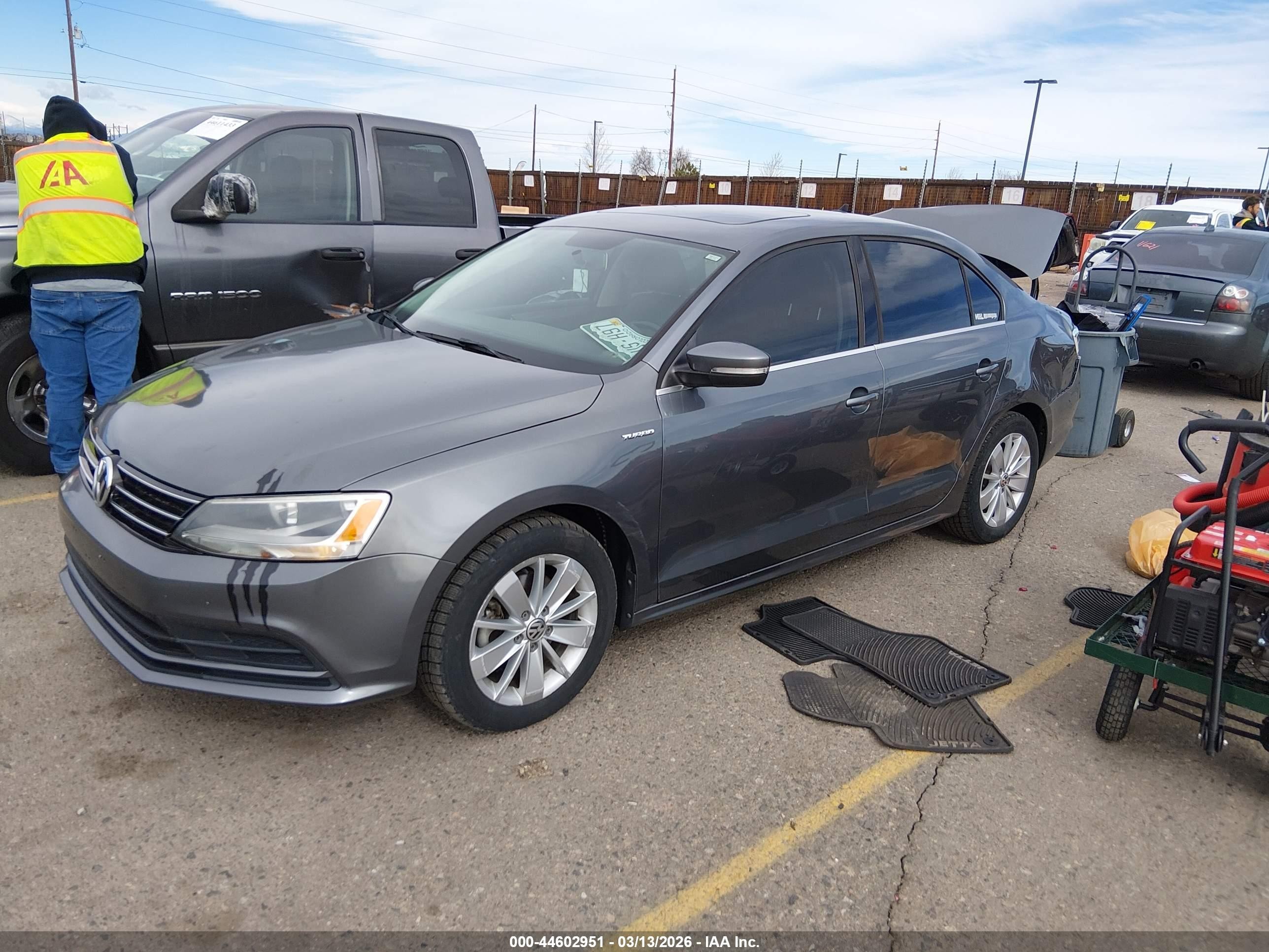 2015 Volkswagen Jetta 1.8t Se Серый vin: 3VWD07AJ0FM265764