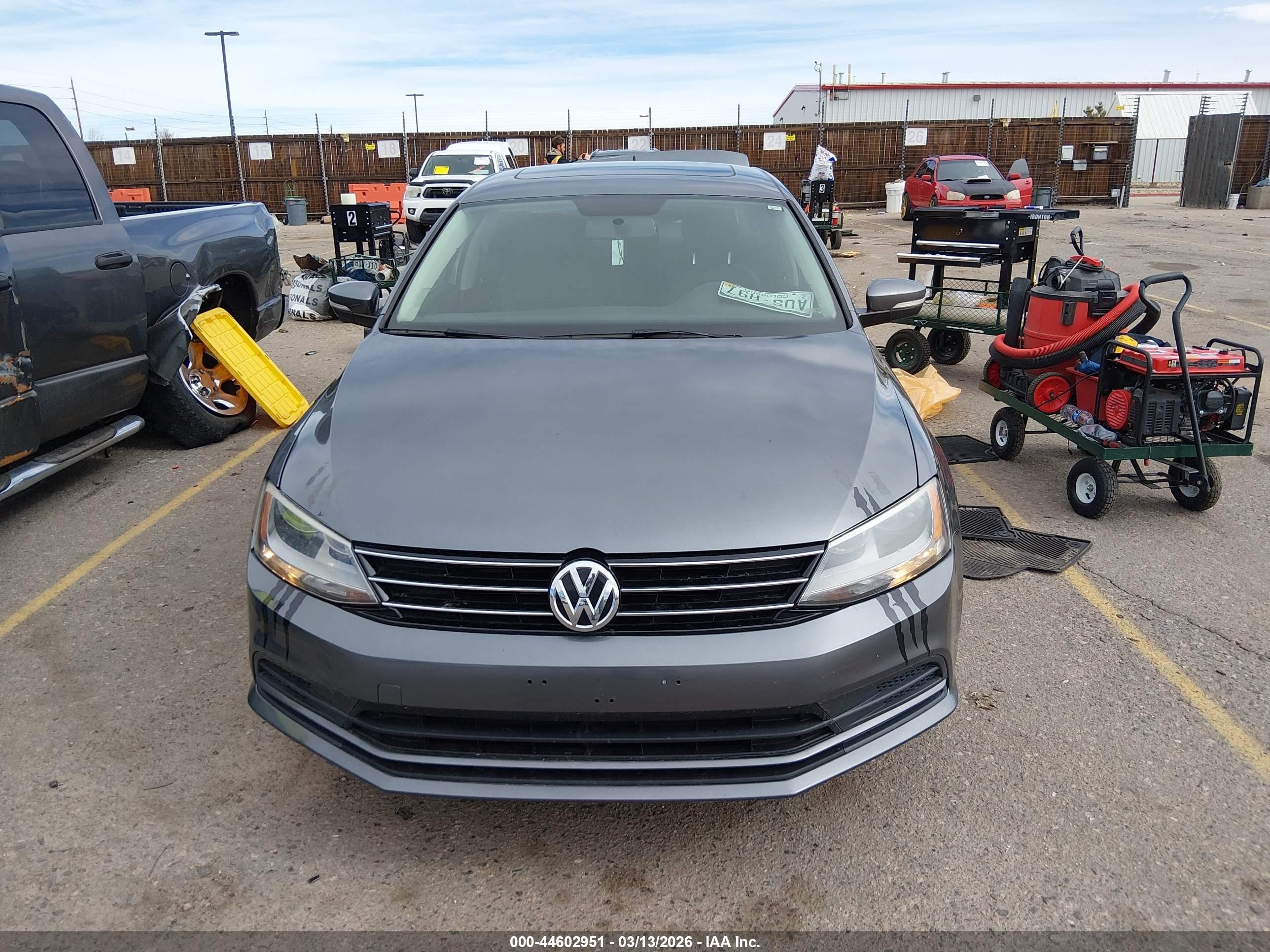 2015 Volkswagen Jetta 1.8t Se Серый vin: 3VWD07AJ0FM265764