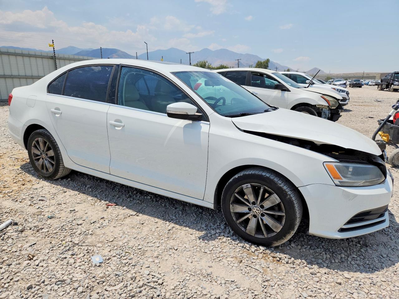 2015 Volkswagen Jetta Se White vin: 3VWD07AJ0FM272682