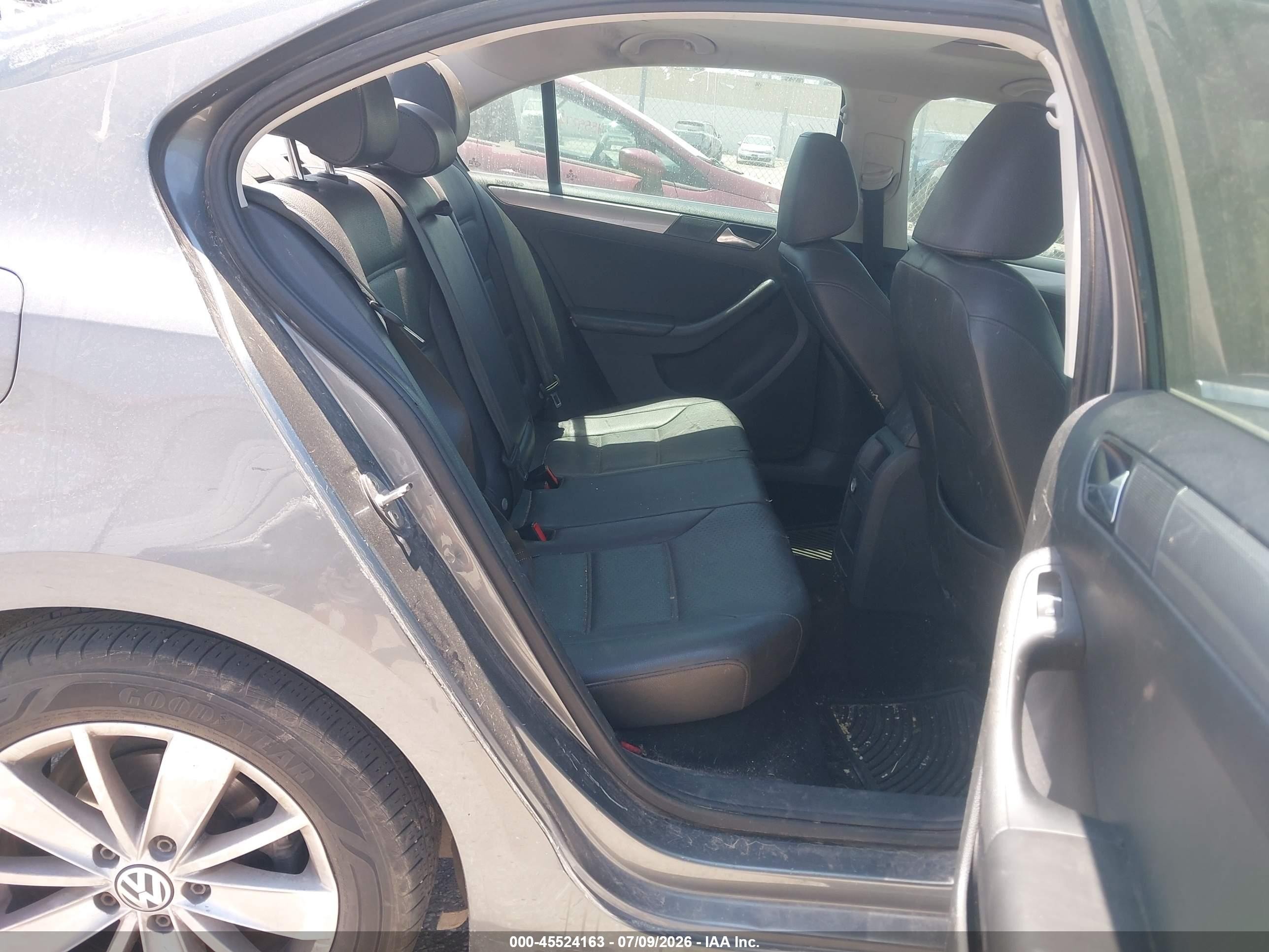 2015 Volkswagen Jetta 1.8t Se Серый vin: 3VWD07AJ0FM317166