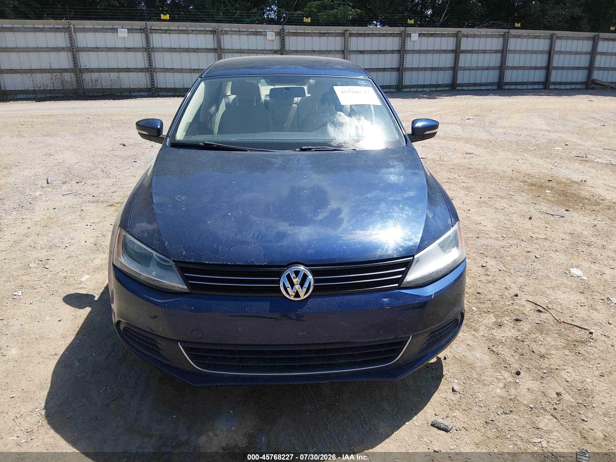 2014 Volkswagen Jetta 1.8t Se Blue vin: 3VWD07AJ1EM289800