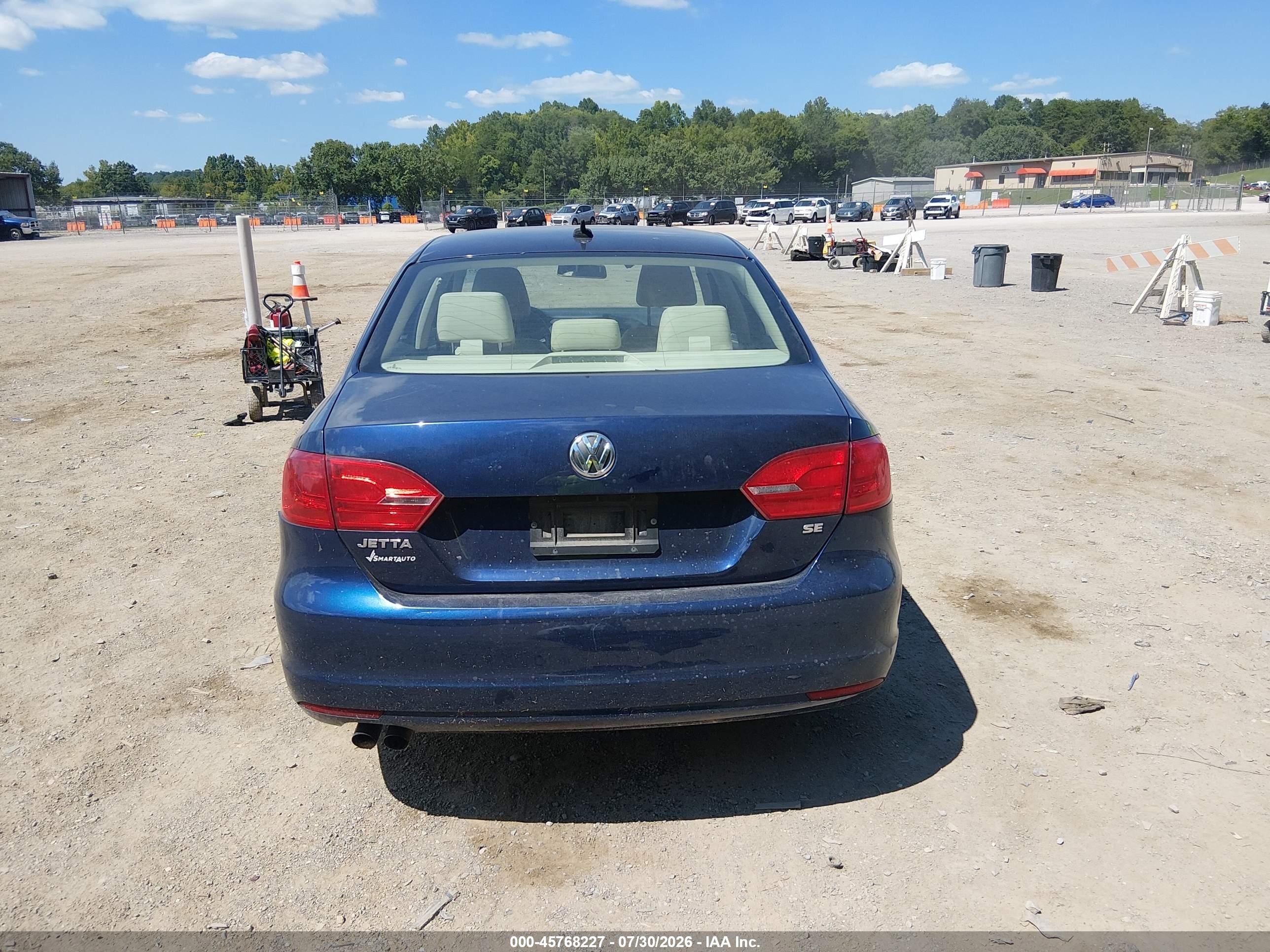 2014 Volkswagen Jetta 1.8t Se Blue vin: 3VWD07AJ1EM289800
