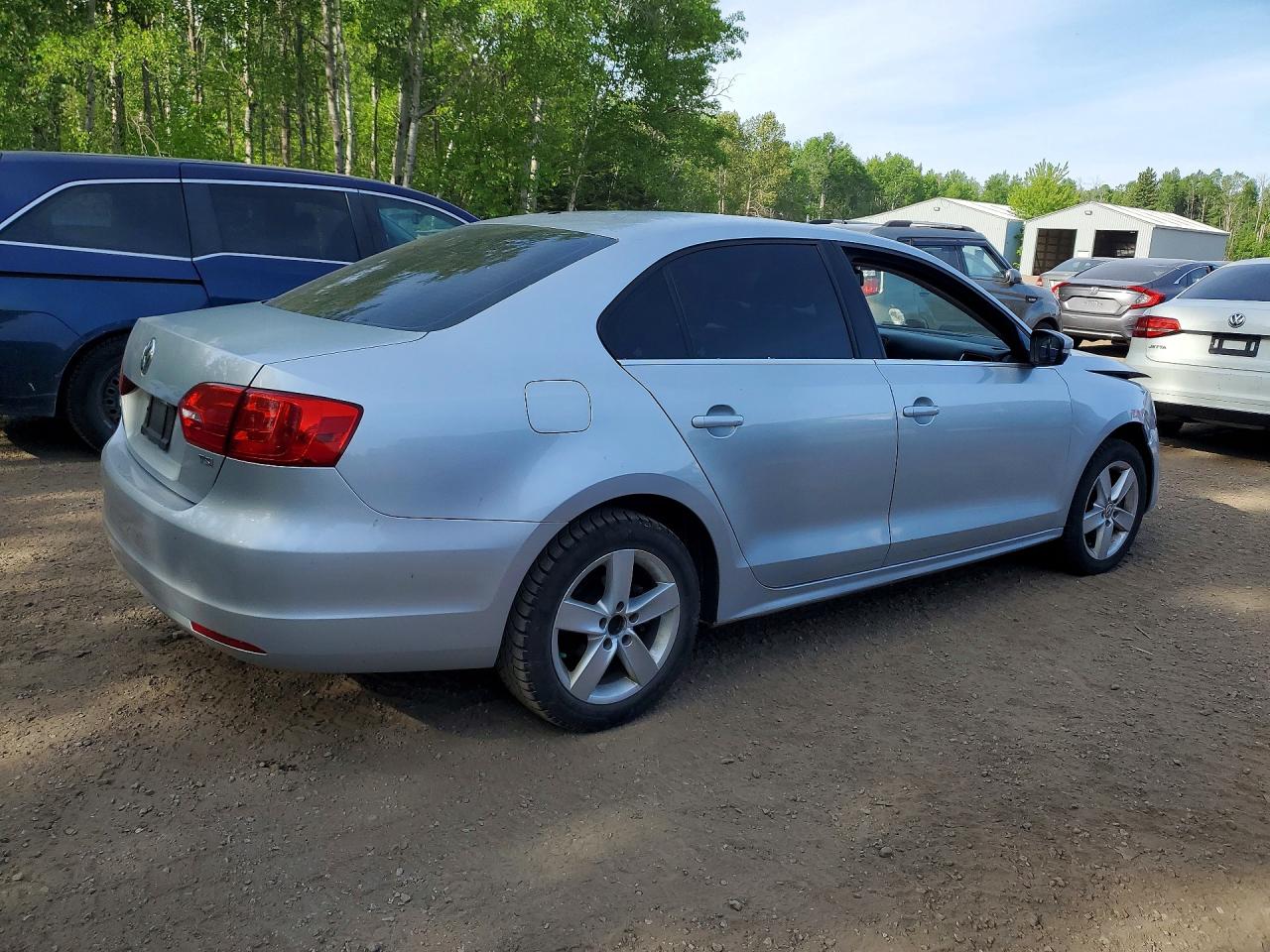2014 Volkswagen Jetta Se Серебряный vin: 3VWD07AJ1EM359215