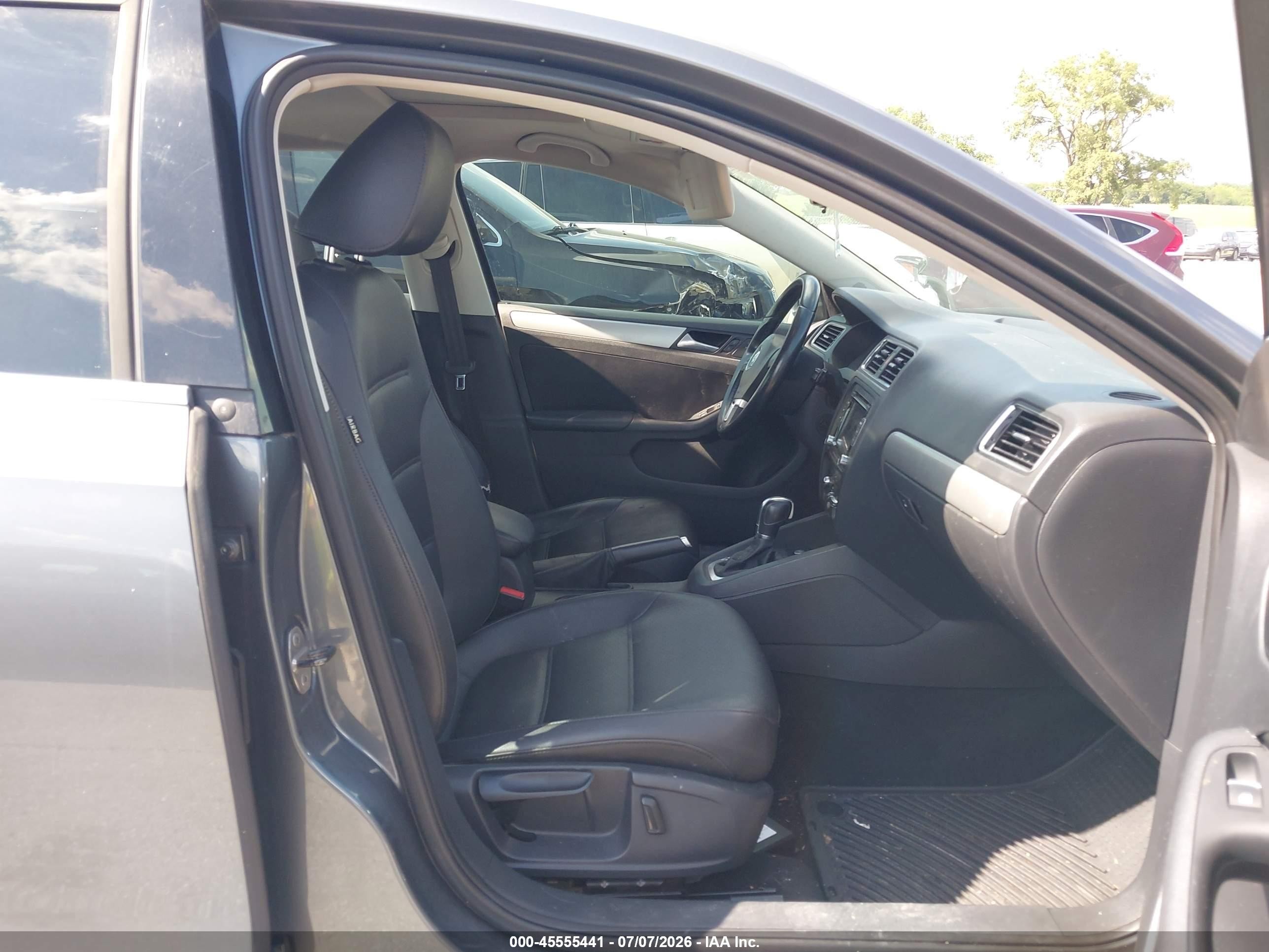 2014 Volkswagen Jetta 1.8t Se Gray vin: 3VWD07AJ1EM380601
