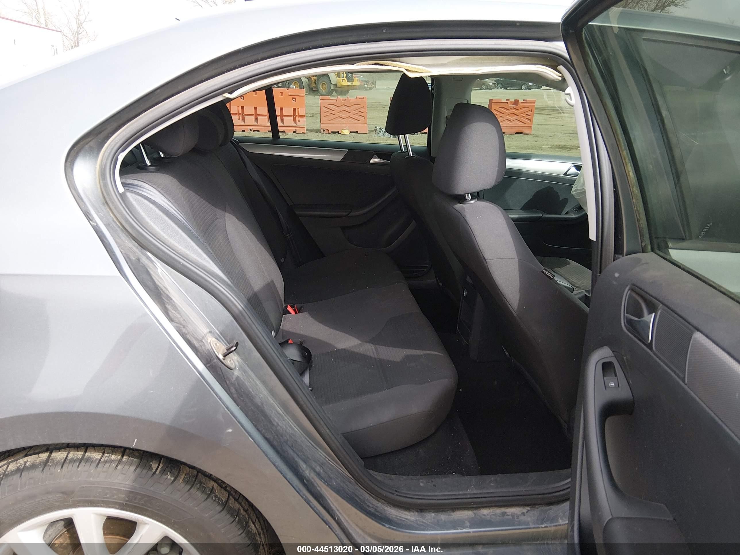 2015 Volkswagen Jetta 1.8t Se Gray vin: 3VWD07AJ1FM209669