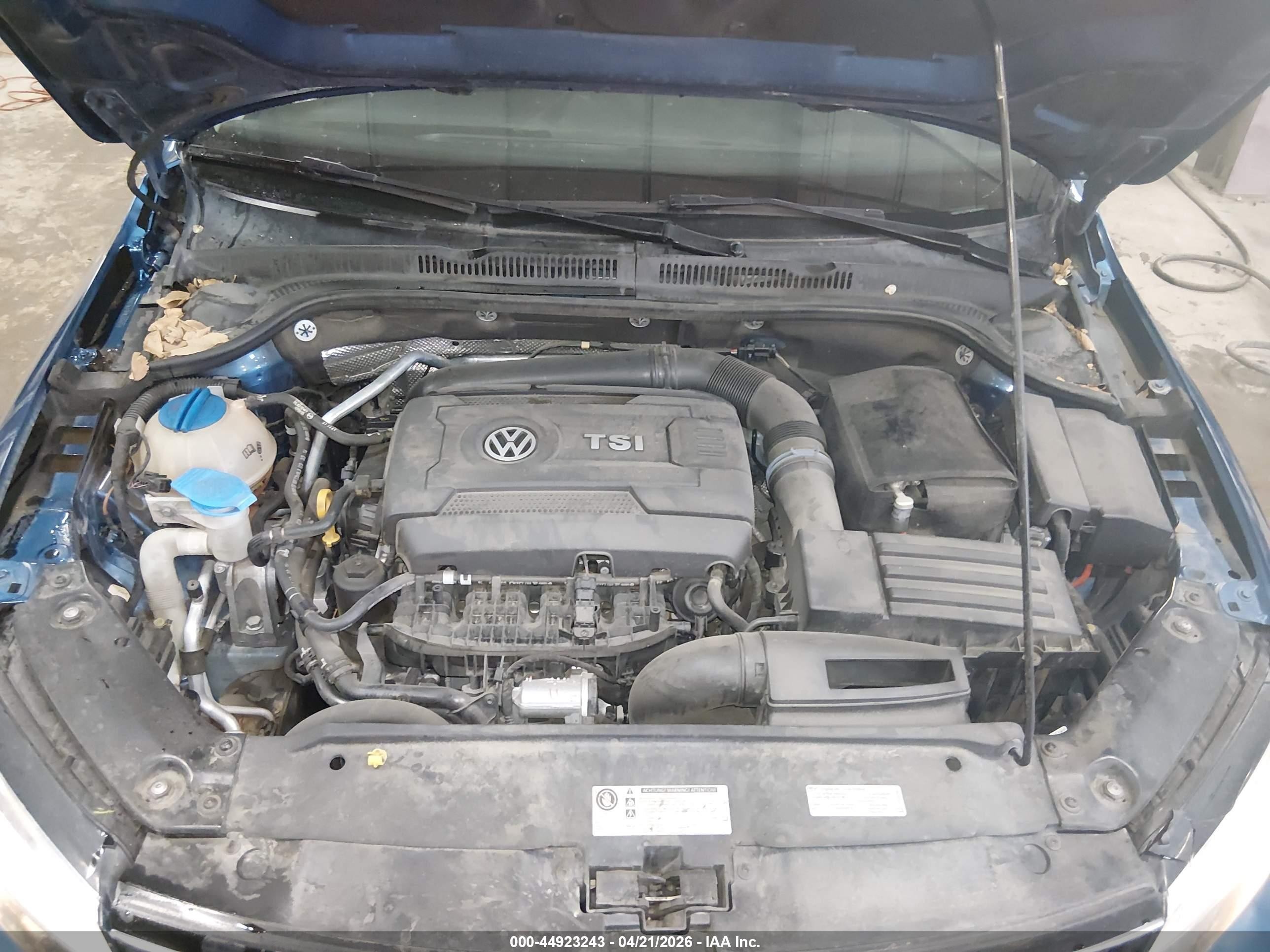 2015 Volkswagen Jetta 1.8t Se Blue vin: 3VWD07AJ1FM269953