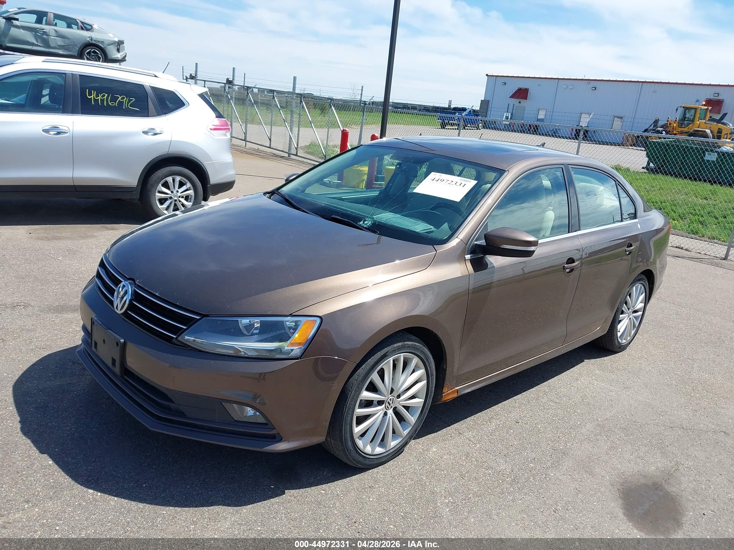 2015 Volkswagen Jetta 1.8t Se Brown vin: 3VWD07AJ1FM325275