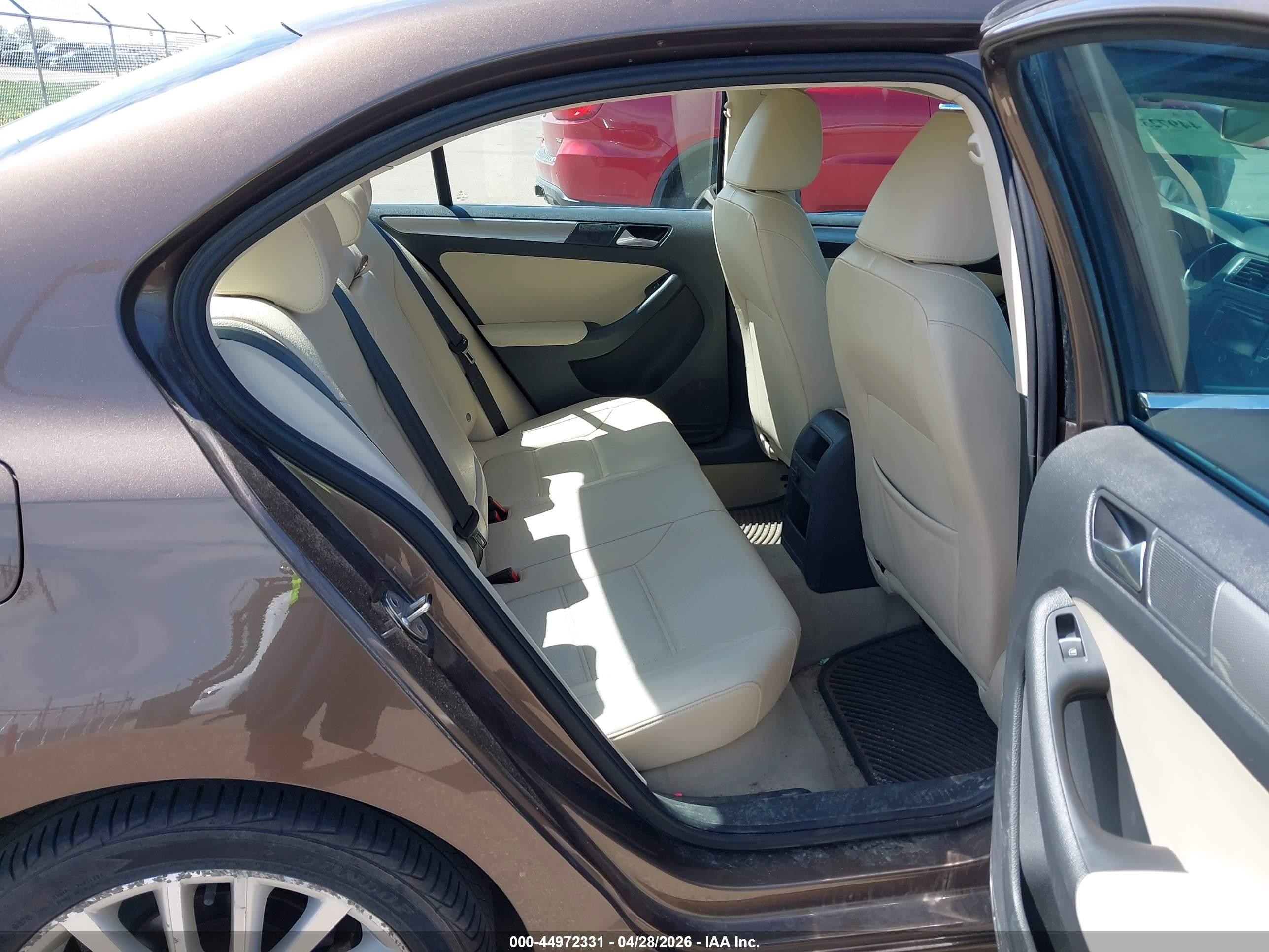 2015 Volkswagen Jetta 1.8t Se Brown vin: 3VWD07AJ1FM325275