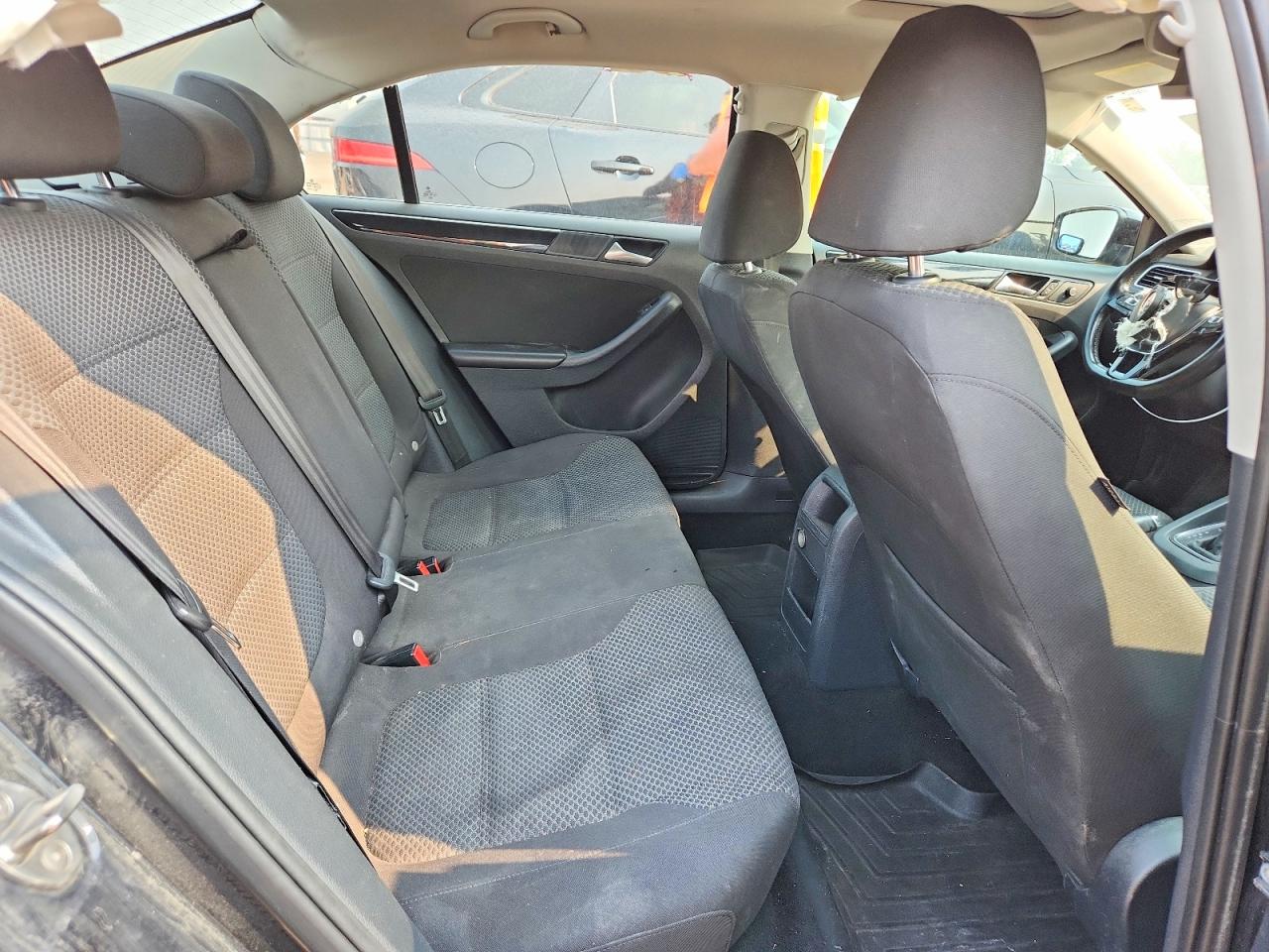 2015 Volkswagen Jetta Se Black vin: 3VWD07AJ1FM404011