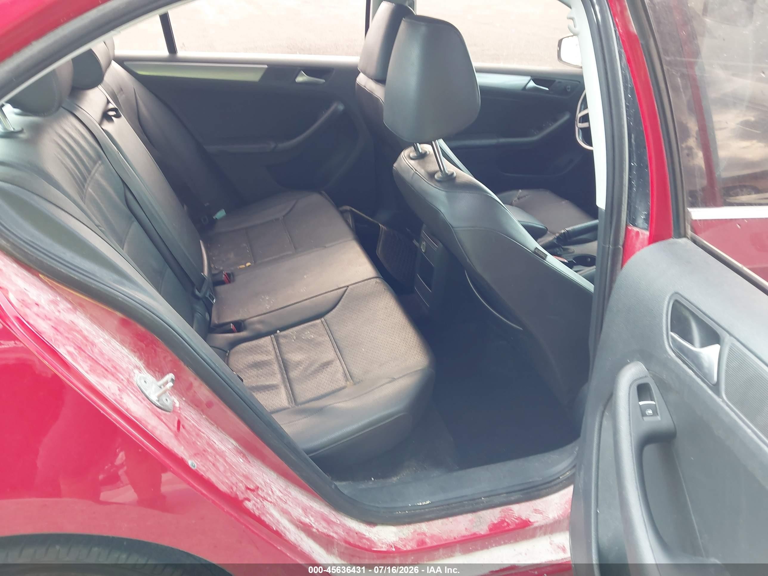 2015 Volkswagen Jetta 1.8t Se Красный vin: 3VWD07AJ1FM411492