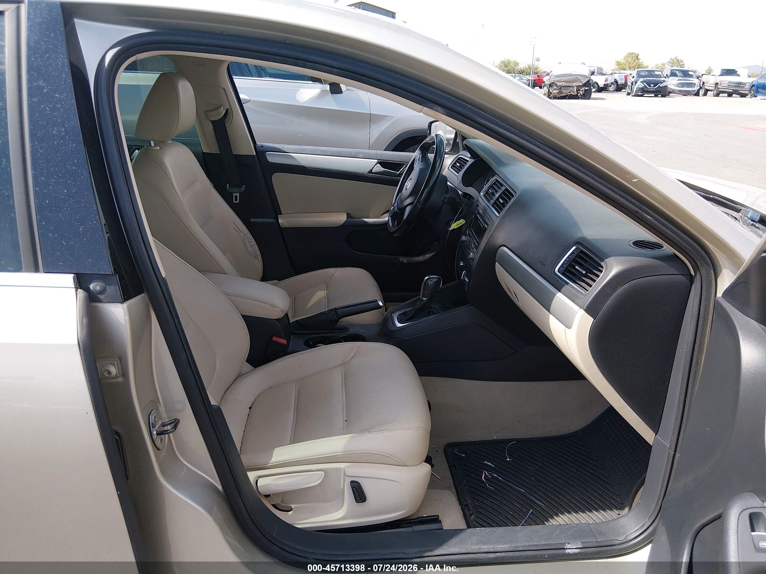 2014 Volkswagen Jetta 1.8t Se Gold vin: 3VWD07AJ2EM286596