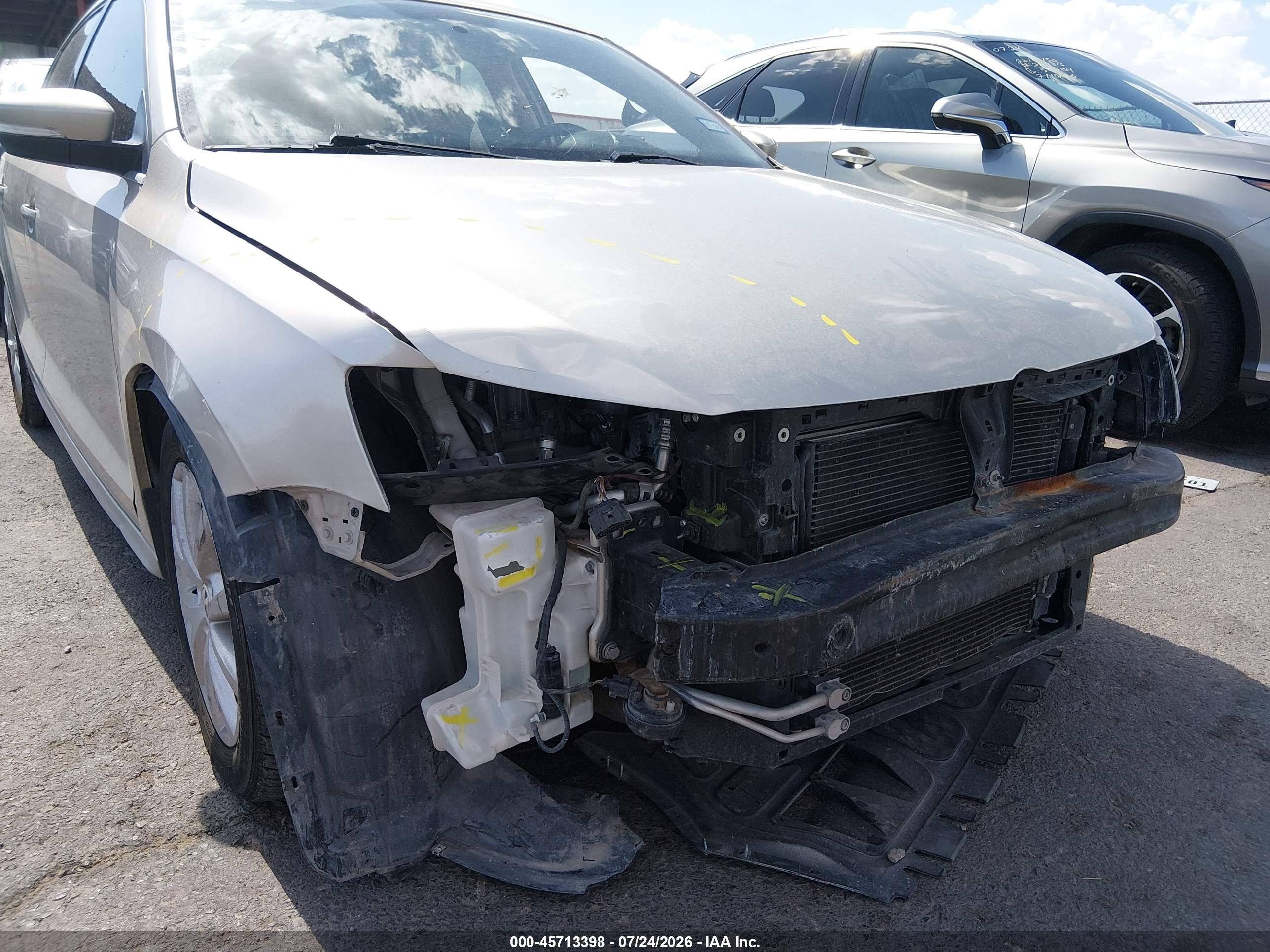 2014 Volkswagen Jetta 1.8t Se Gold vin: 3VWD07AJ2EM286596