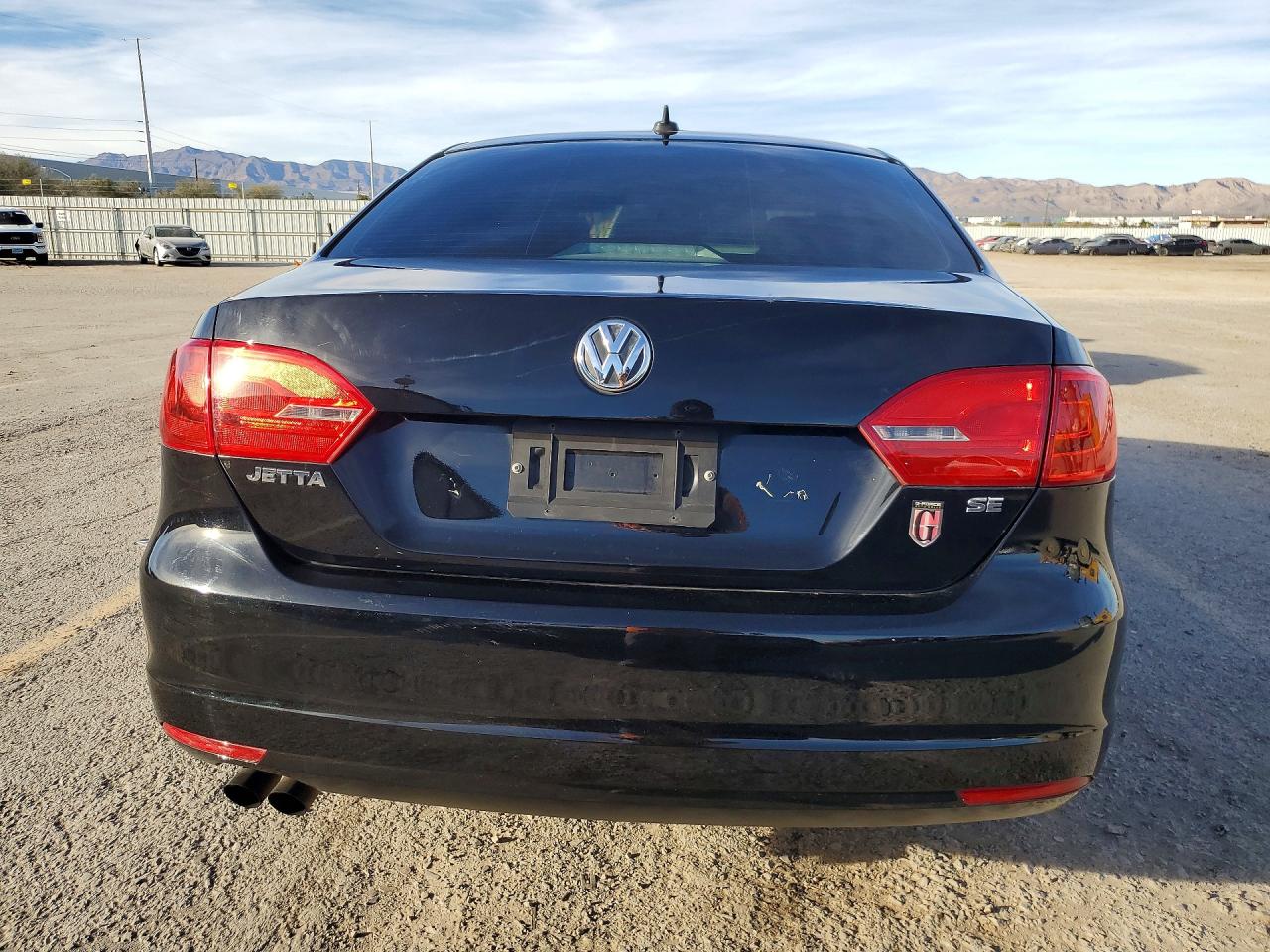 2014 Volkswagen Jetta Se Black vin: 3VWD07AJ2EM429577