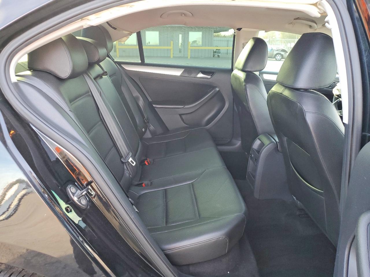 2014 Volkswagen Jetta Se Black vin: 3VWD07AJ2EM429577