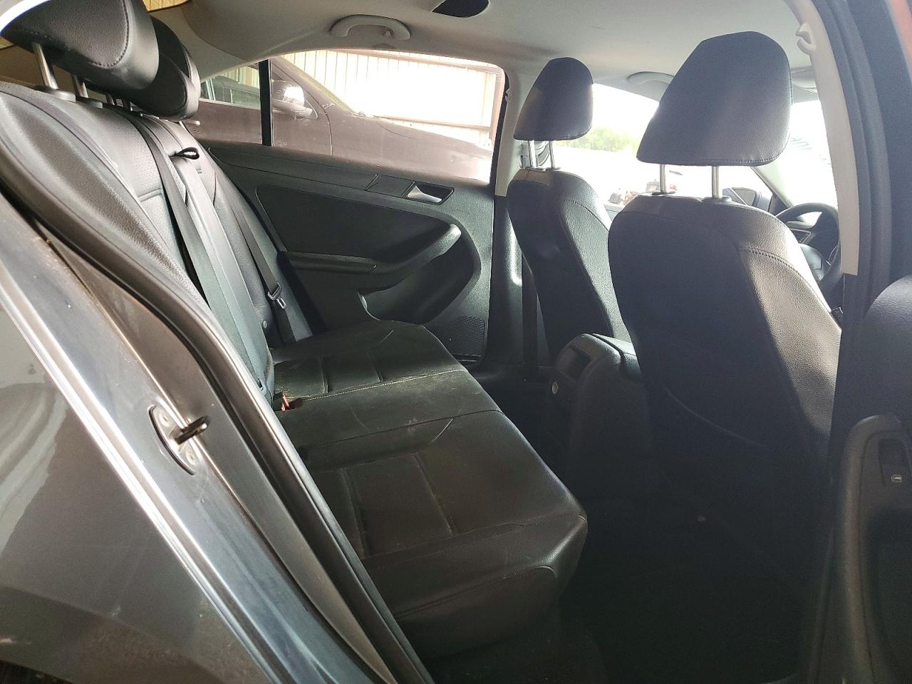 2014 Volkswagen Jetta Se Silver vin: 3VWD07AJ3EM222678