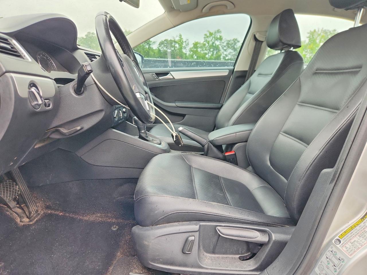 2014 Volkswagen Jetta Se Silver vin: 3VWD07AJ3EM317130