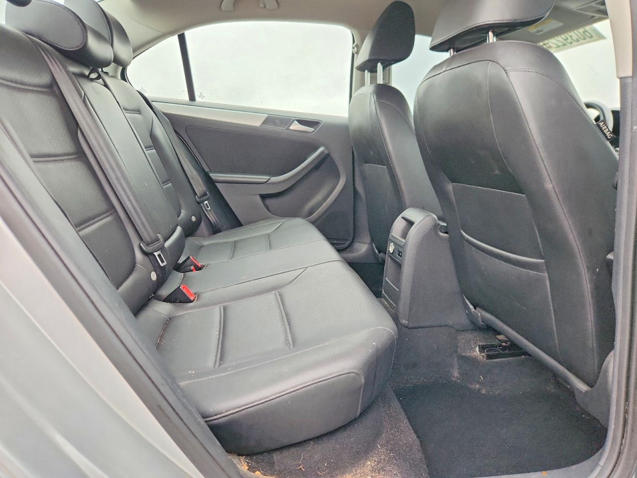 2014 Volkswagen Jetta Se Silver vin: 3VWD07AJ3EM317130
