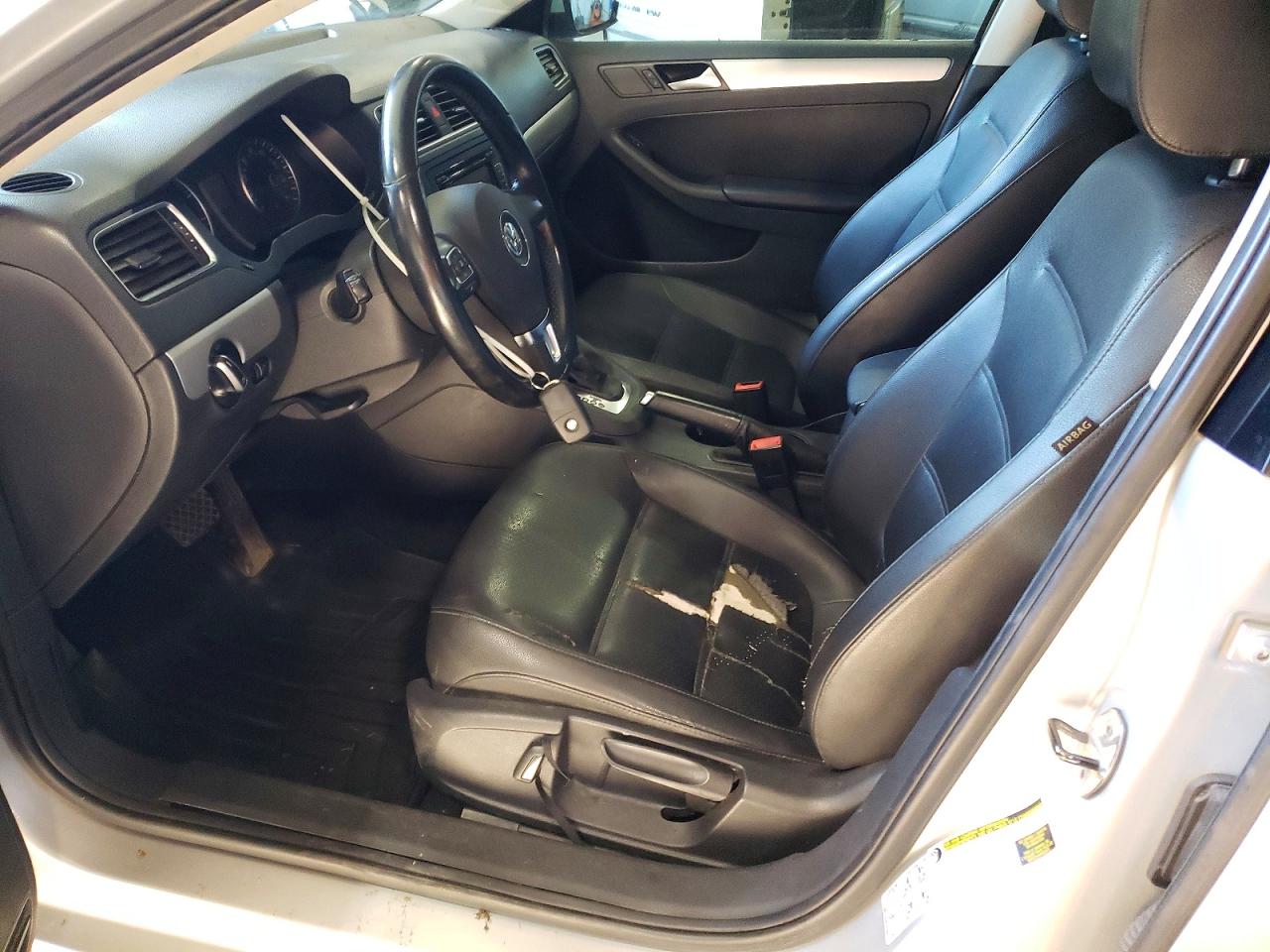 2014 Volkswagen Jetta Se Silver vin: 3VWD07AJ3EM379725