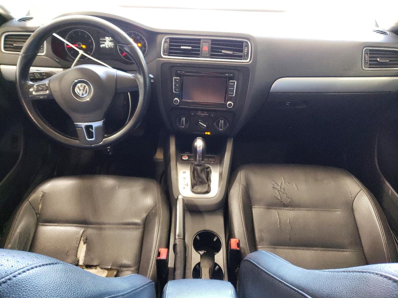 2014 Volkswagen Jetta Se Silver vin: 3VWD07AJ3EM379725