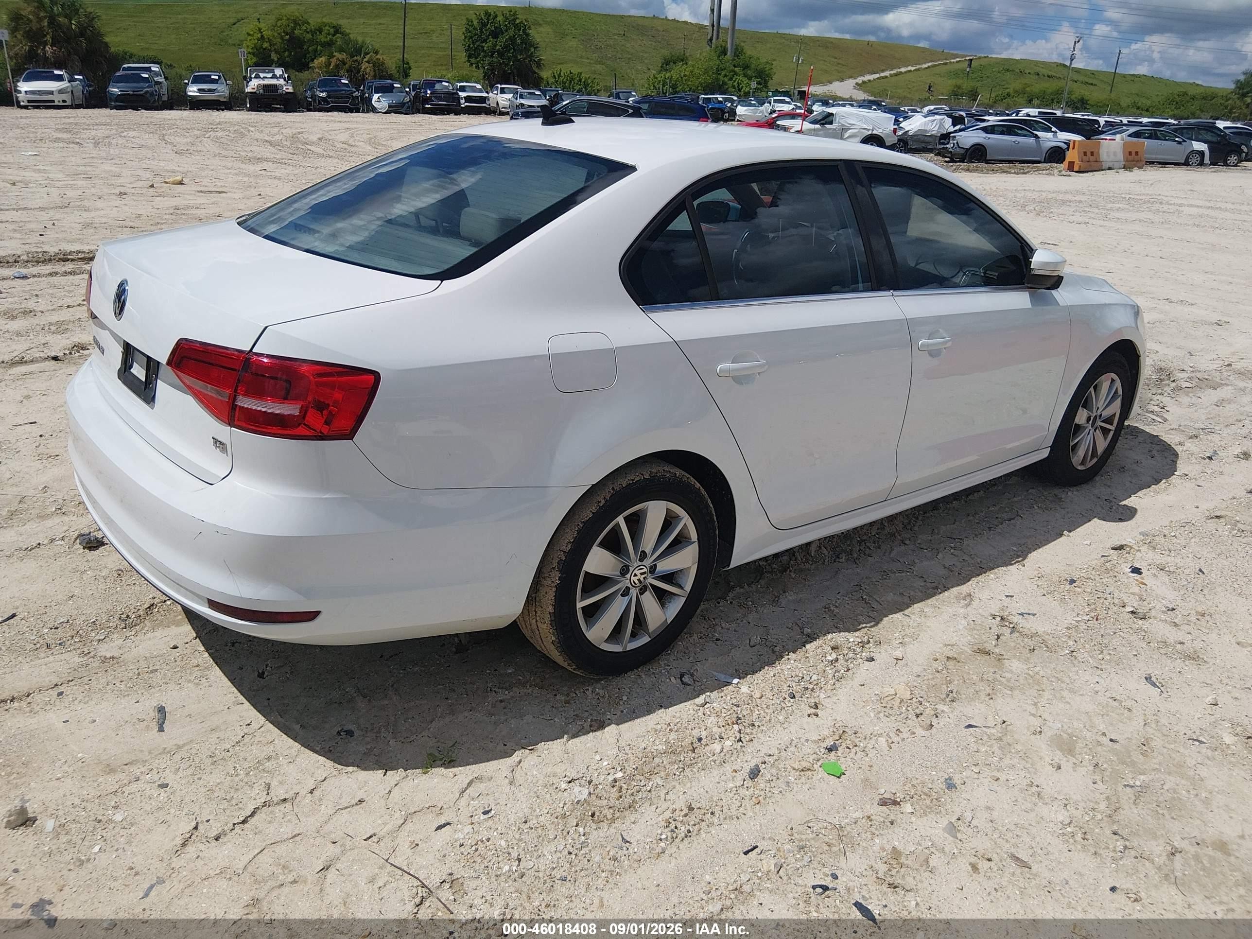 2015 Volkswagen Jetta 1.8t Se White vin: 3VWD07AJ3FM310793