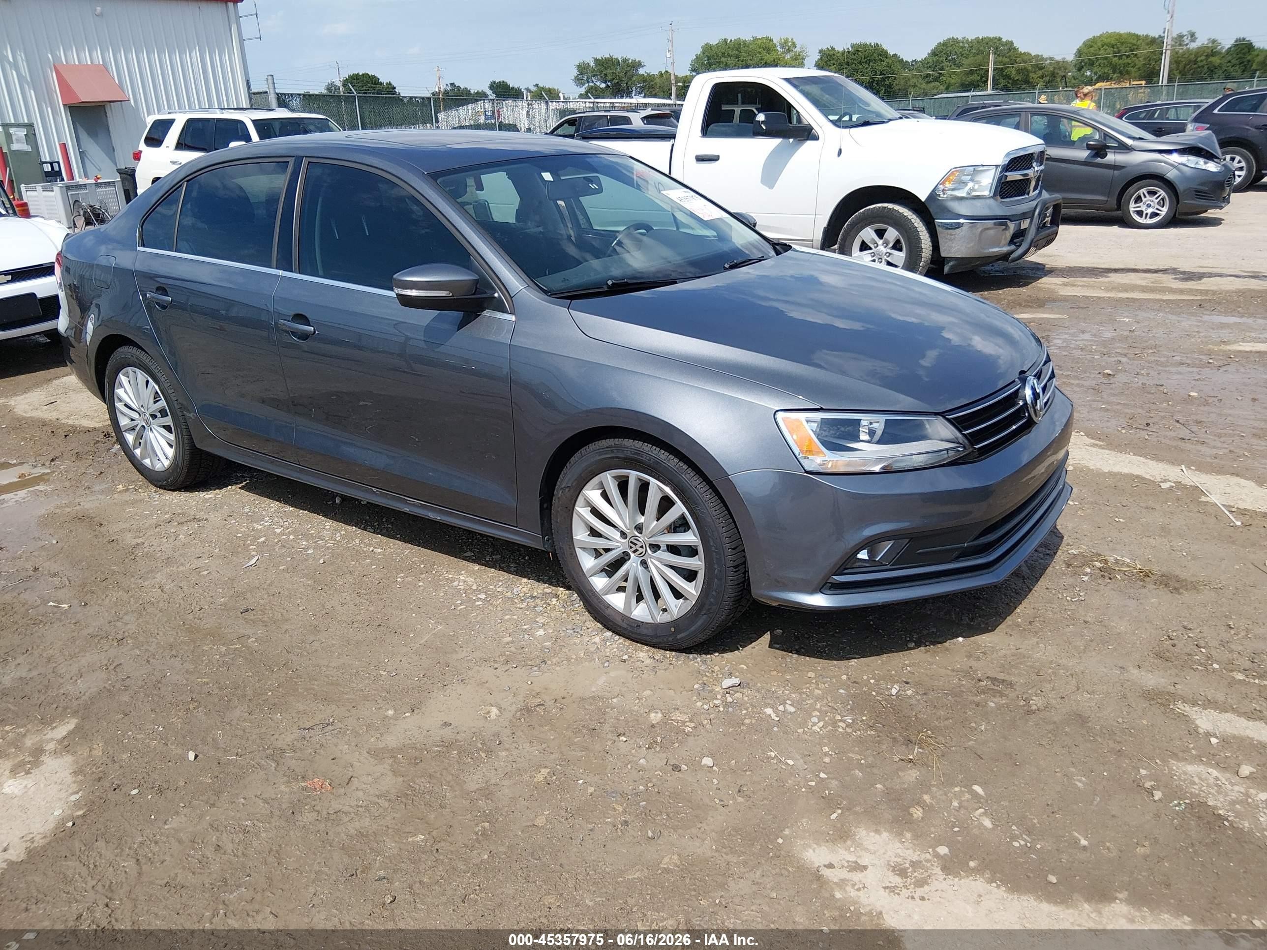 2015 Volkswagen Jetta 1.8t Se Gray vin: 3VWD07AJ3FM329473