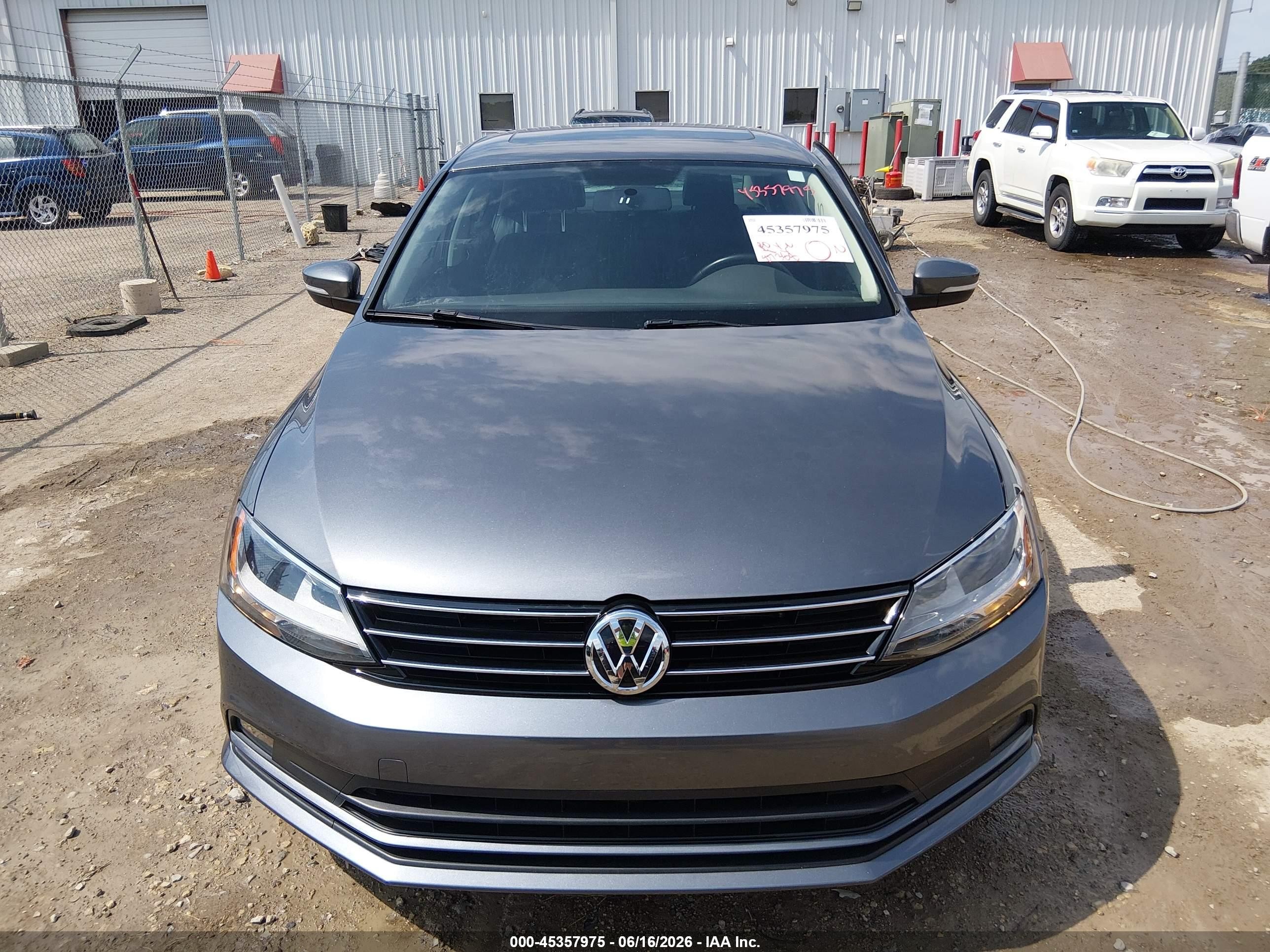 2015 Volkswagen Jetta 1.8t Se Gray vin: 3VWD07AJ3FM329473