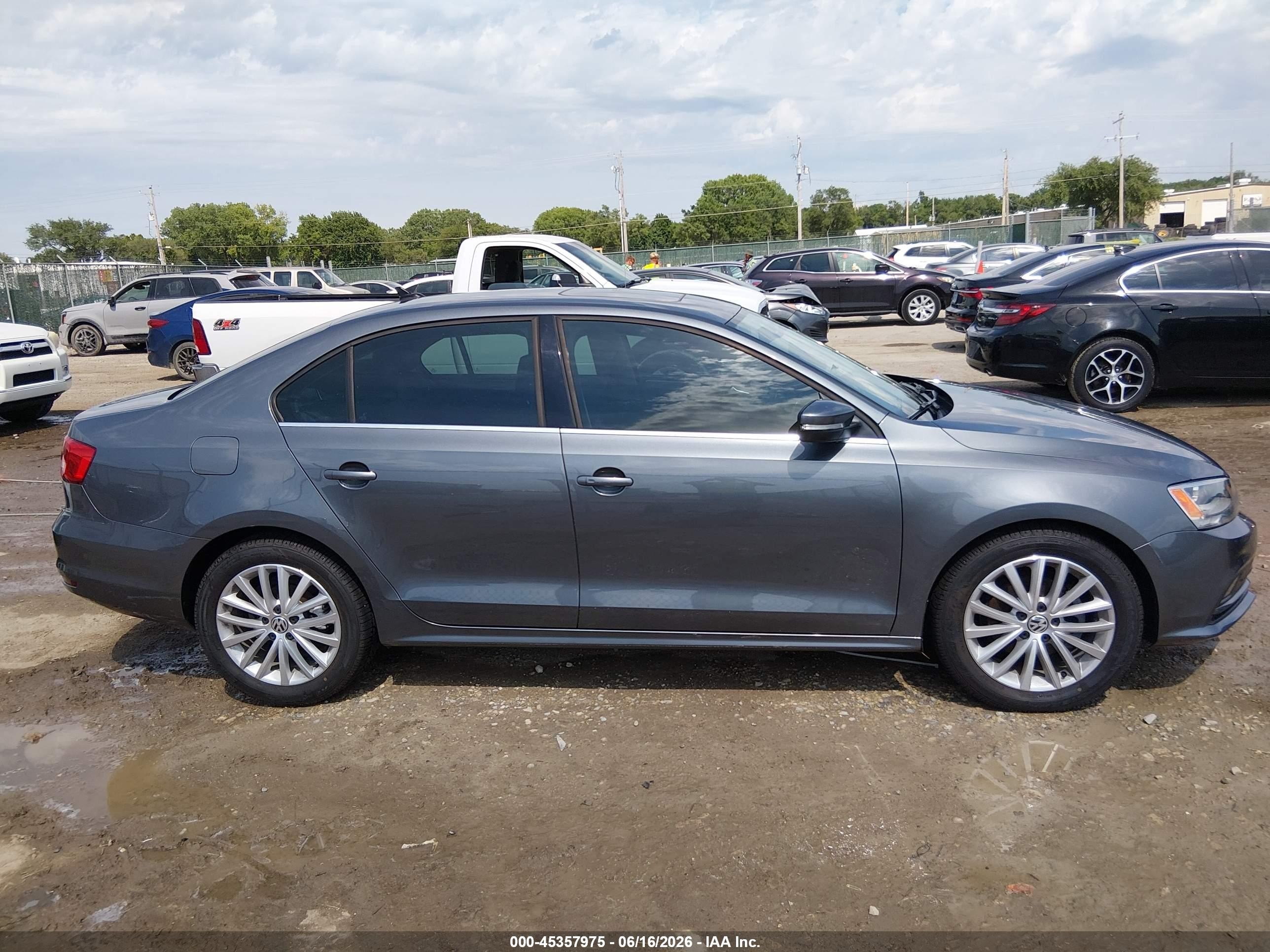 2015 Volkswagen Jetta 1.8t Se Gray vin: 3VWD07AJ3FM329473