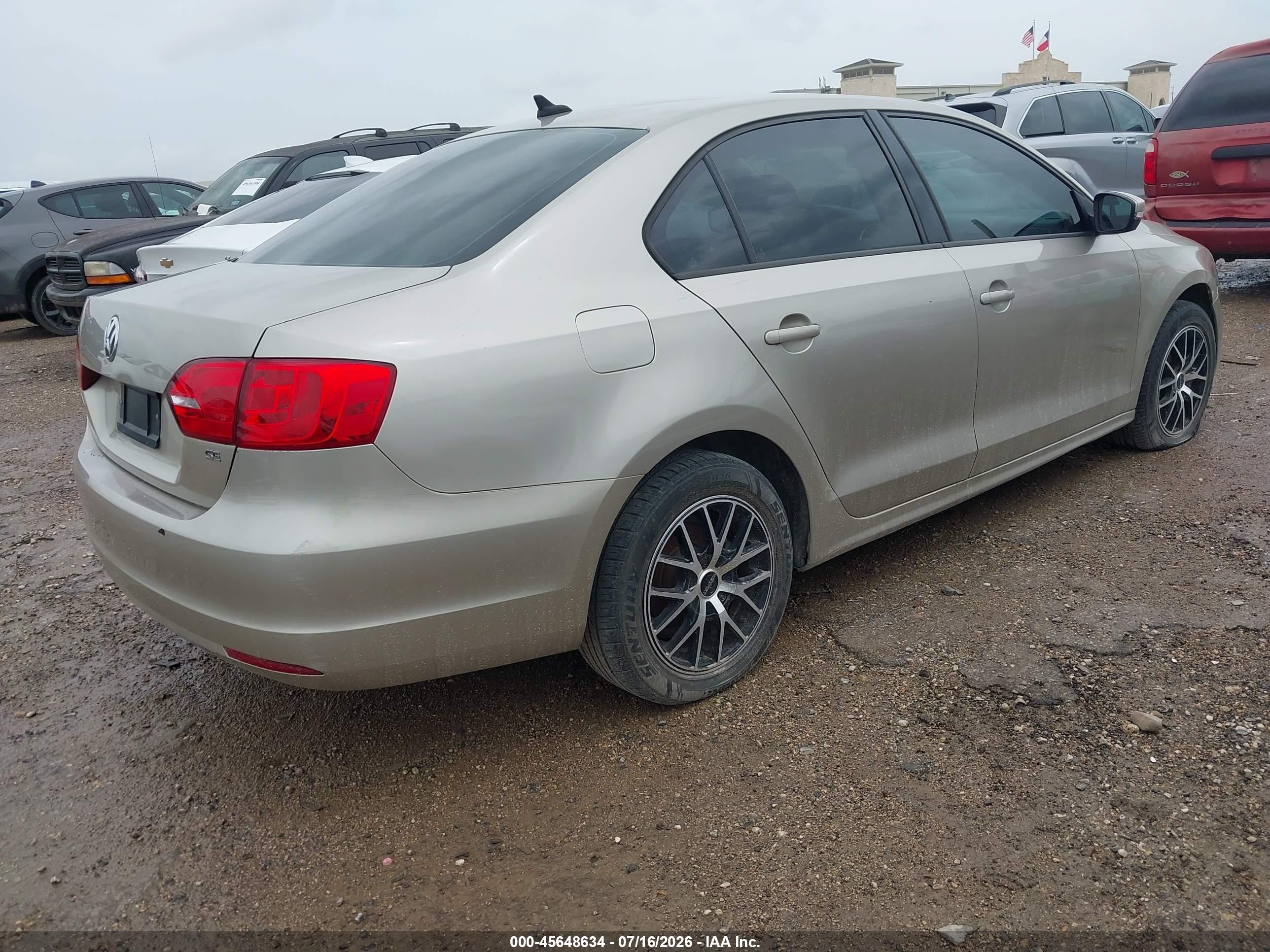2014 Volkswagen Jetta 1.8t Se Beige vin: 3VWD07AJ4EM225718