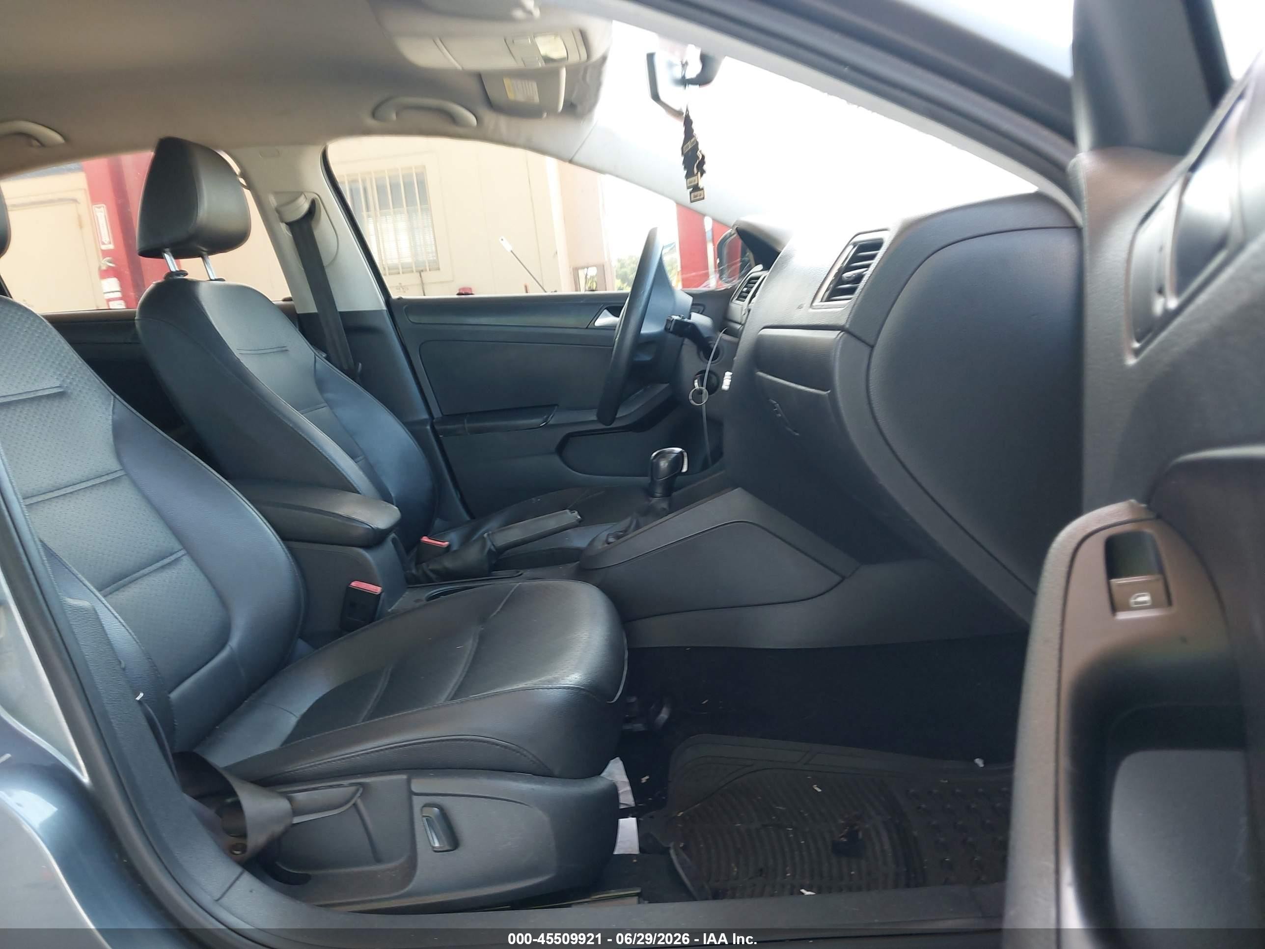 2014 Volkswagen Jetta 1.8t Se Gray vin: 3VWD07AJ4EM236489