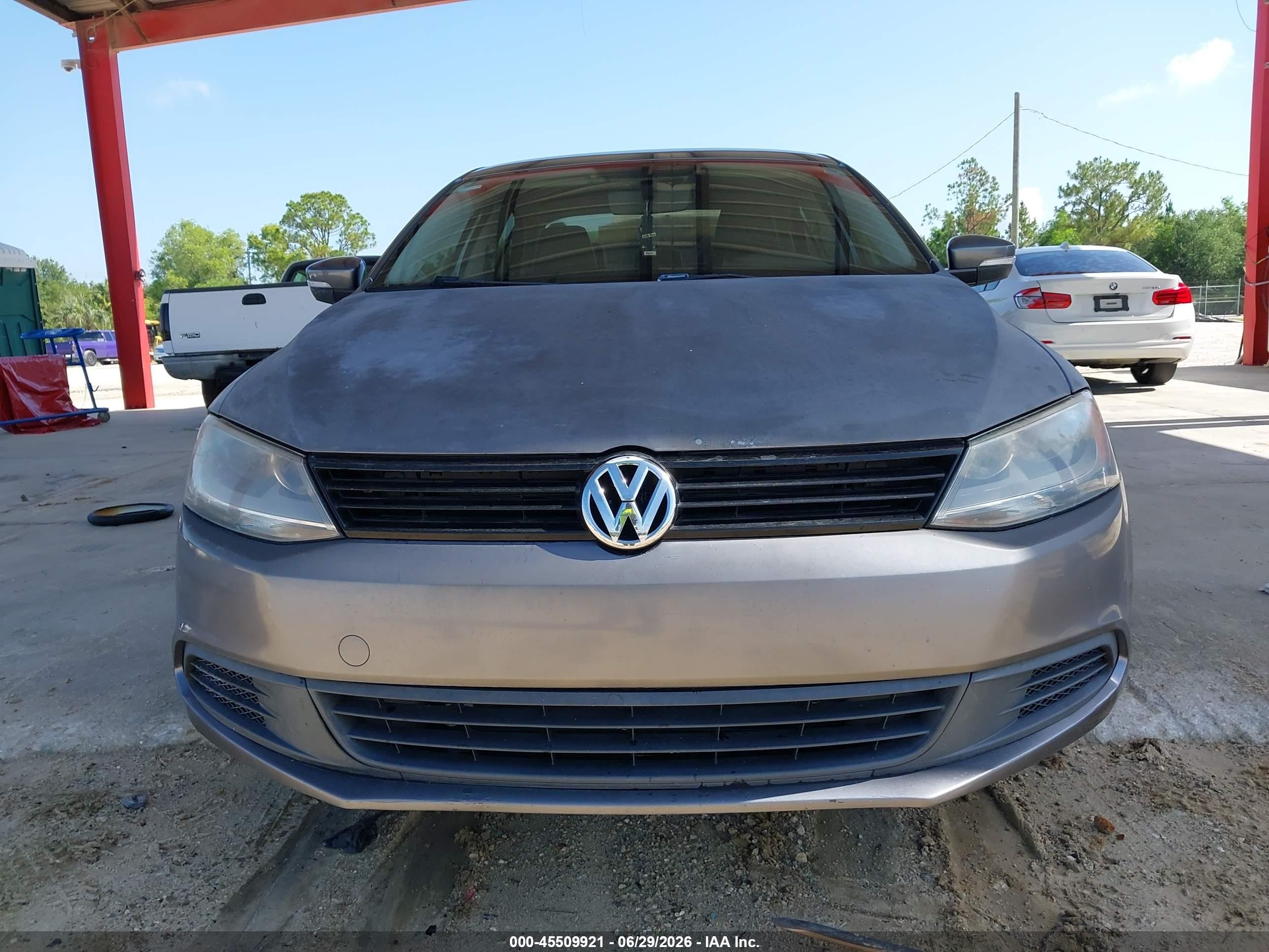 2014 Volkswagen Jetta 1.8t Se Gray vin: 3VWD07AJ4EM236489