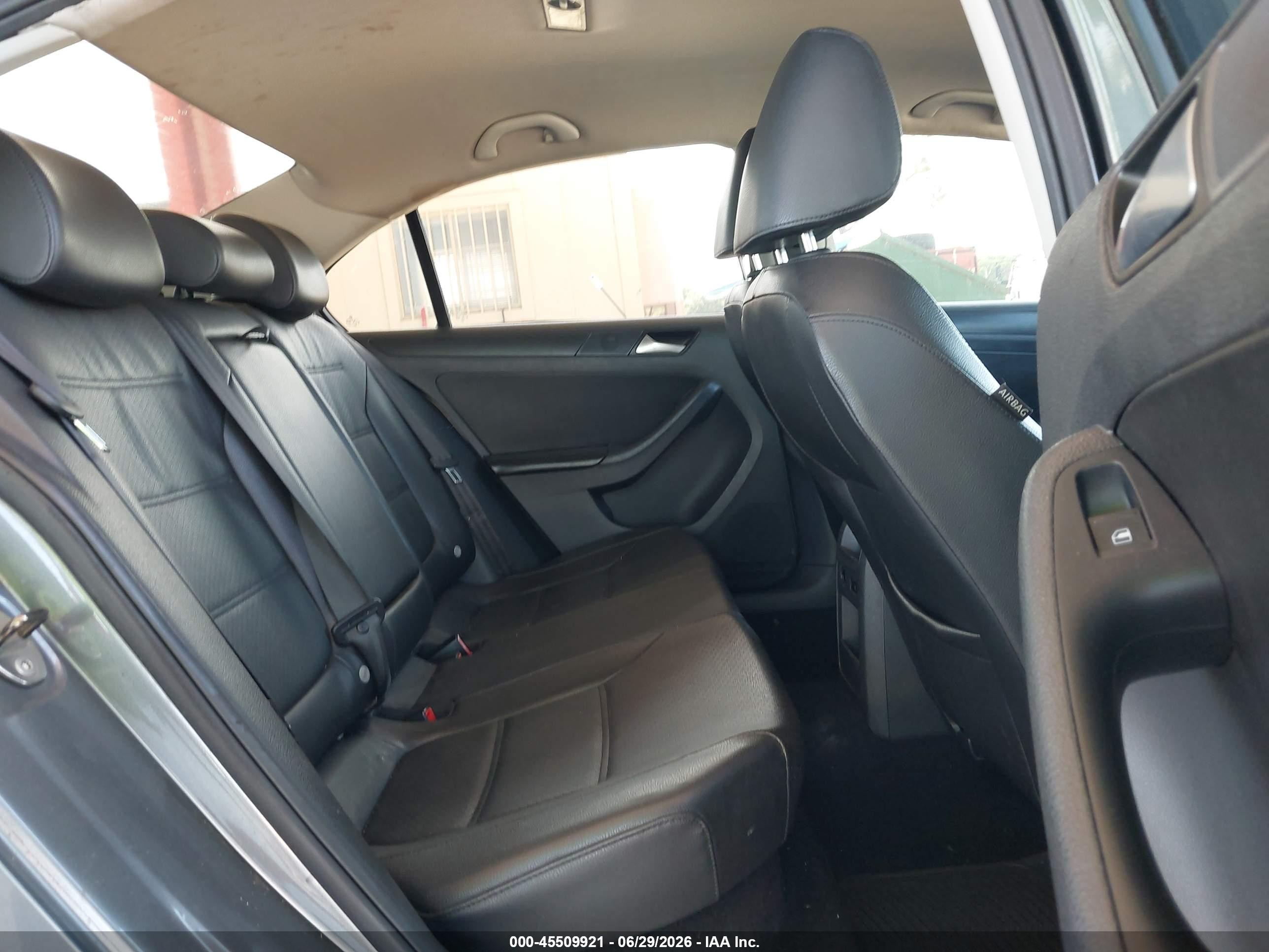 2014 Volkswagen Jetta 1.8t Se Gray vin: 3VWD07AJ4EM236489
