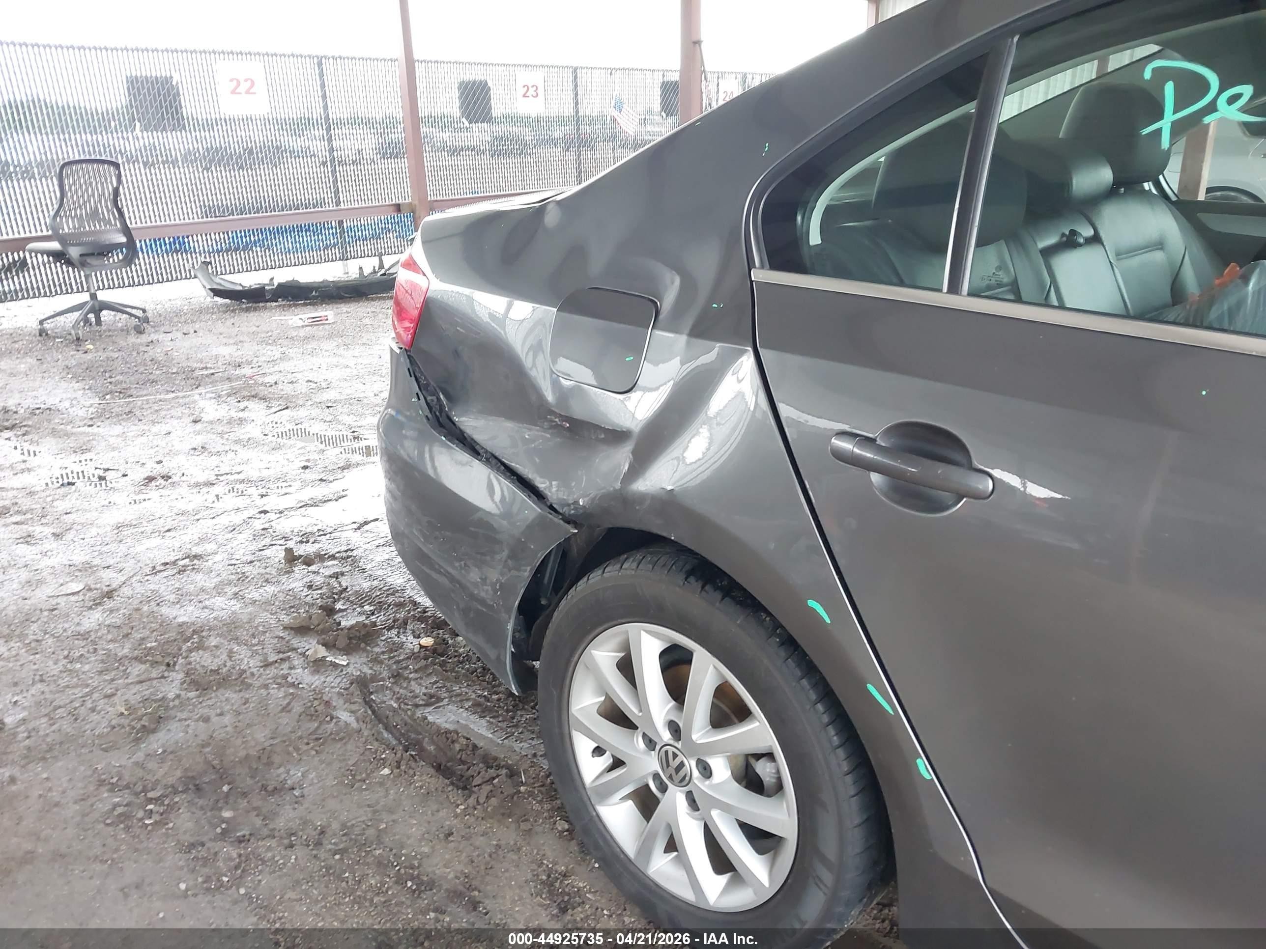2014 Volkswagen Jetta 1.8t Se Gray vin: 3VWD07AJ4EM327357
