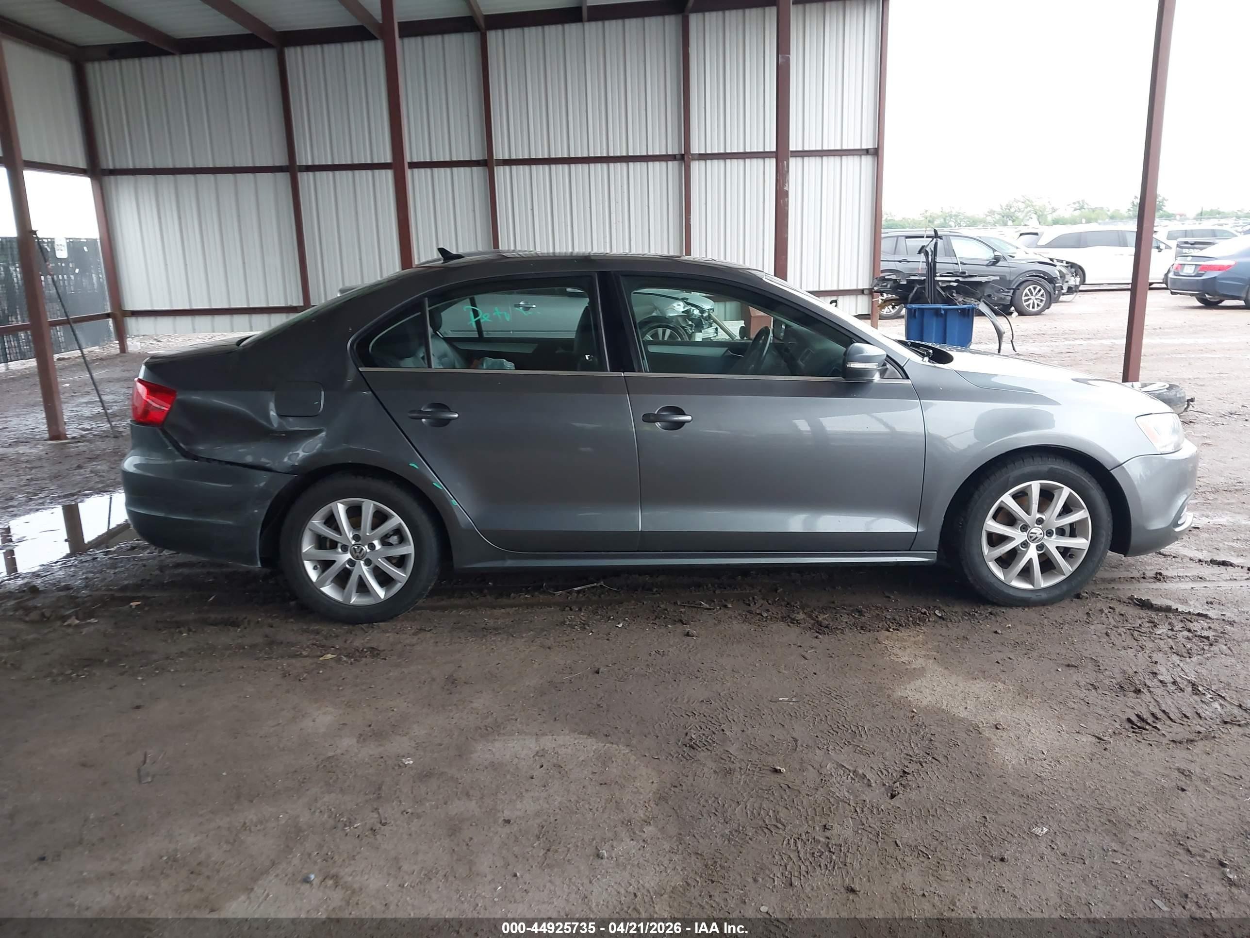 2014 Volkswagen Jetta 1.8t Se Gray vin: 3VWD07AJ4EM327357