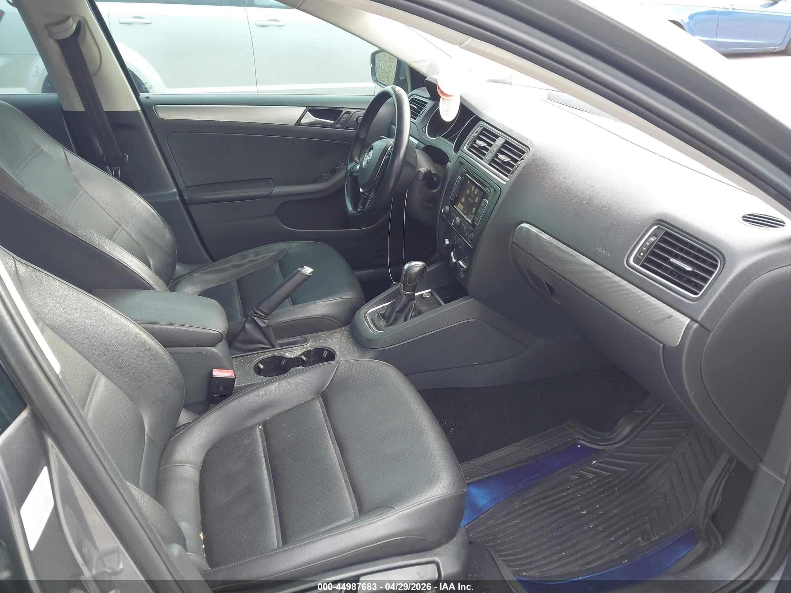 2015 Volkswagen Jetta 1.8t Se Gray vin: 3VWD07AJ4FM325786