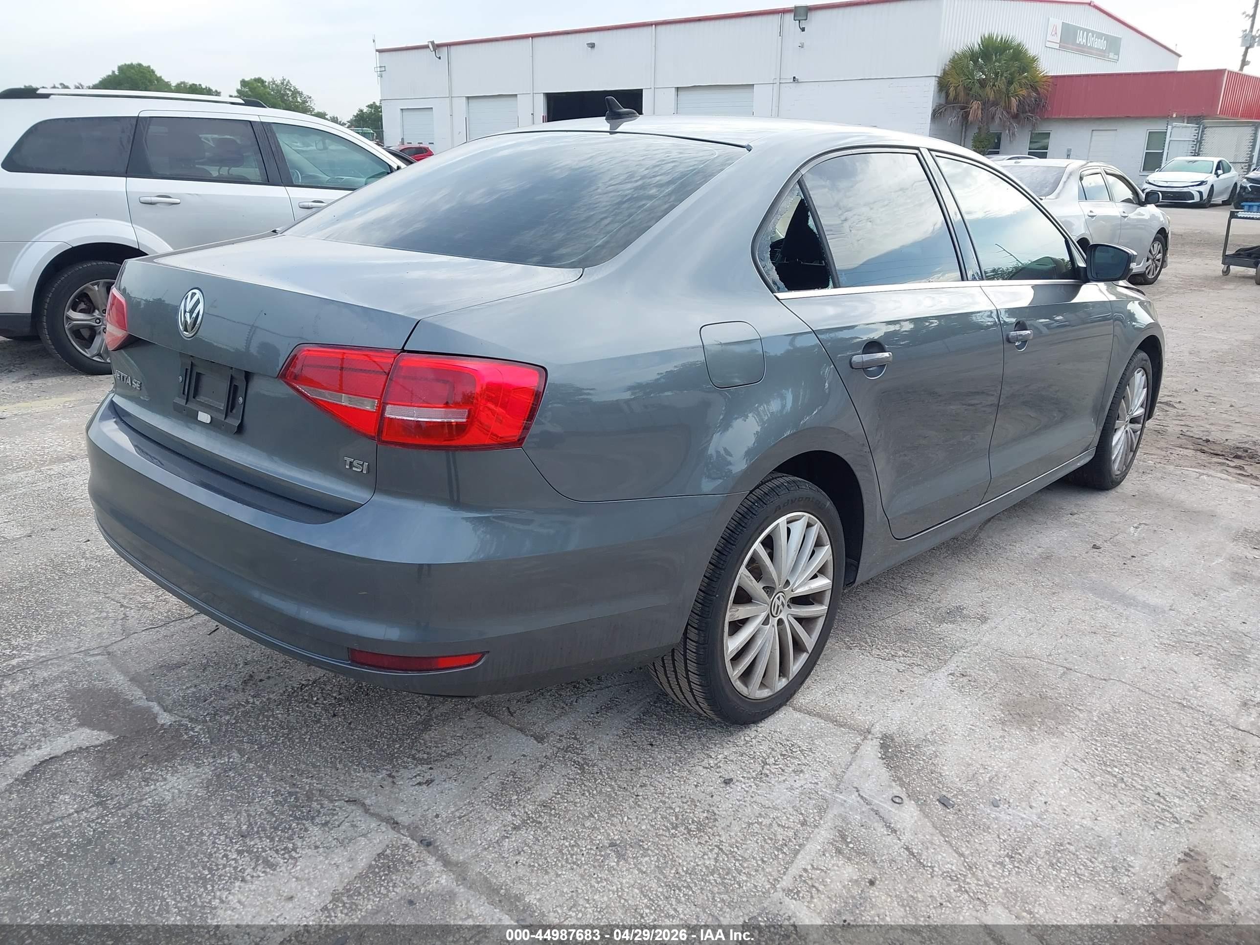 2015 Volkswagen Jetta 1.8t Se Gray vin: 3VWD07AJ4FM325786